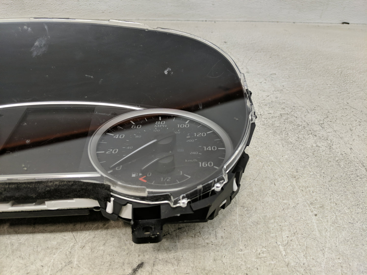 2017-2019 Nissan Sentra Instrument Cluster Speedometer Gauges P/N:248103YU9A Miles:105K Fits Fits 2017 2018 2019 OEM Used Au