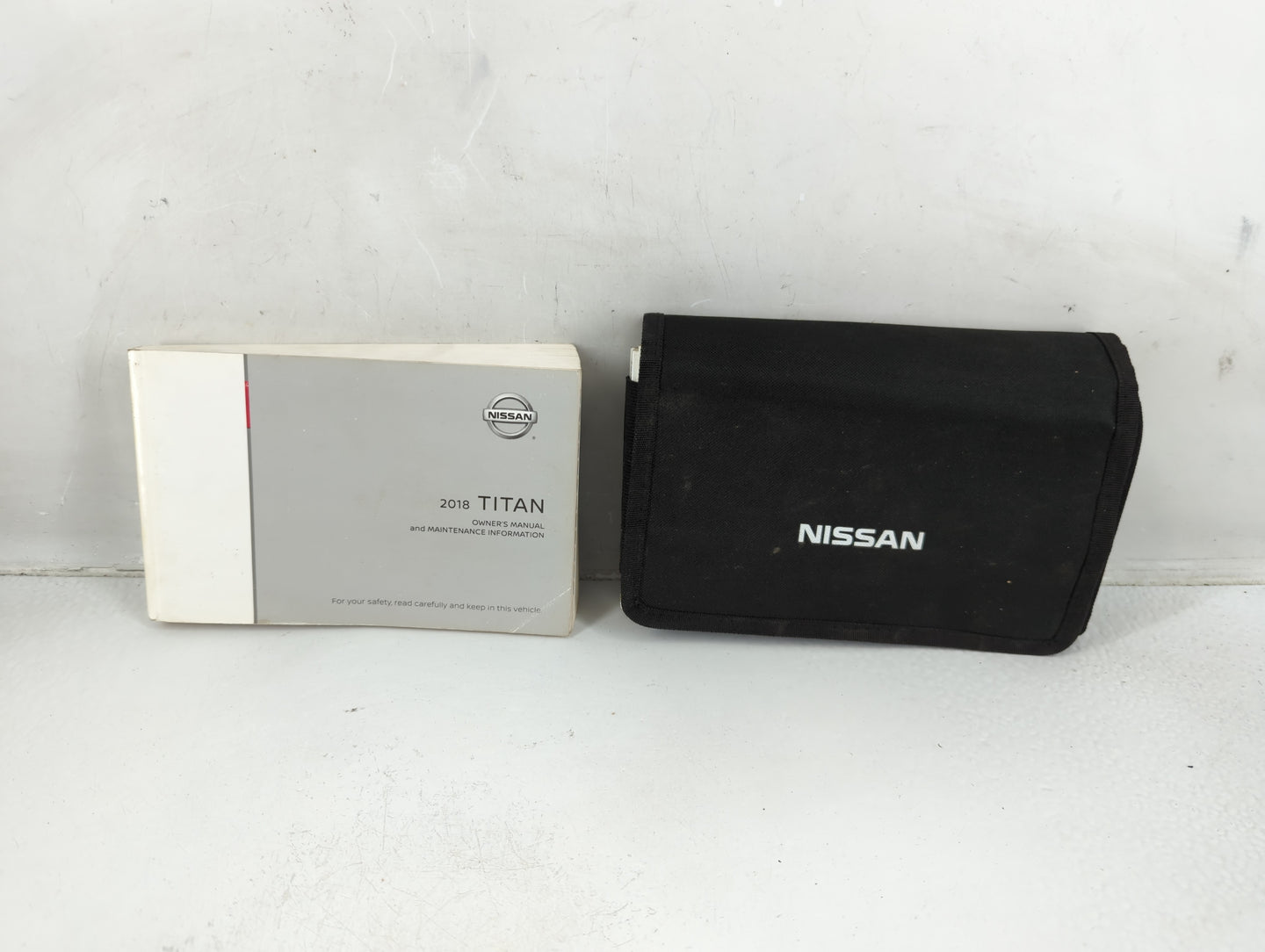 2018 Nissan Titan Owners Manual Book Guide P/N:OM18EA 0A61U0 OEM Used Auto Parts - Oemusedautoparts1.com