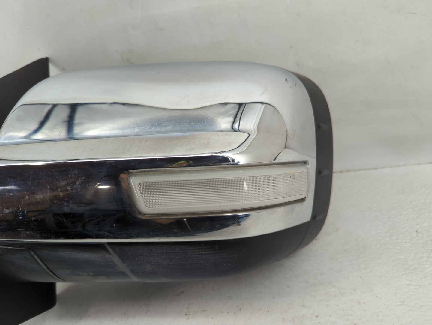 2017-2021 Nissan Titan Side Mirror Replacement Driver Left View Door Mirror P/N:96302 9FS0B Fits Fits 2017 2018 2019 2020 20