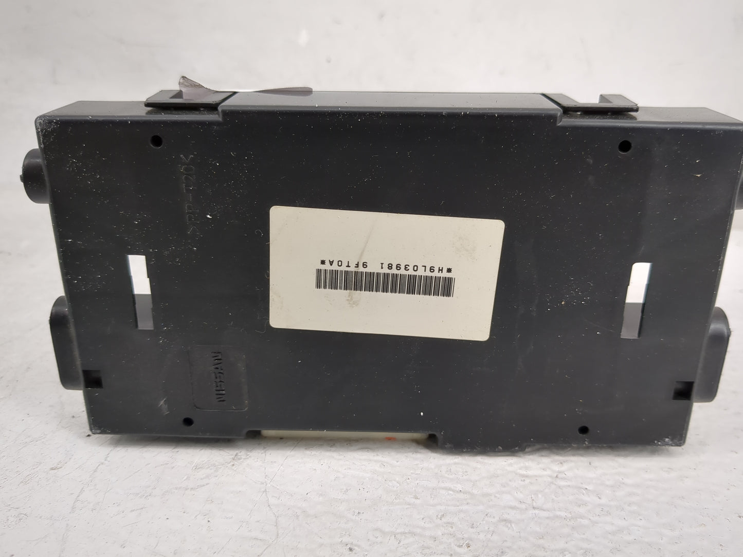2018-2021 Nissan Titan Temperature Control Module 277609ft0a - Oemusedautoparts1.com