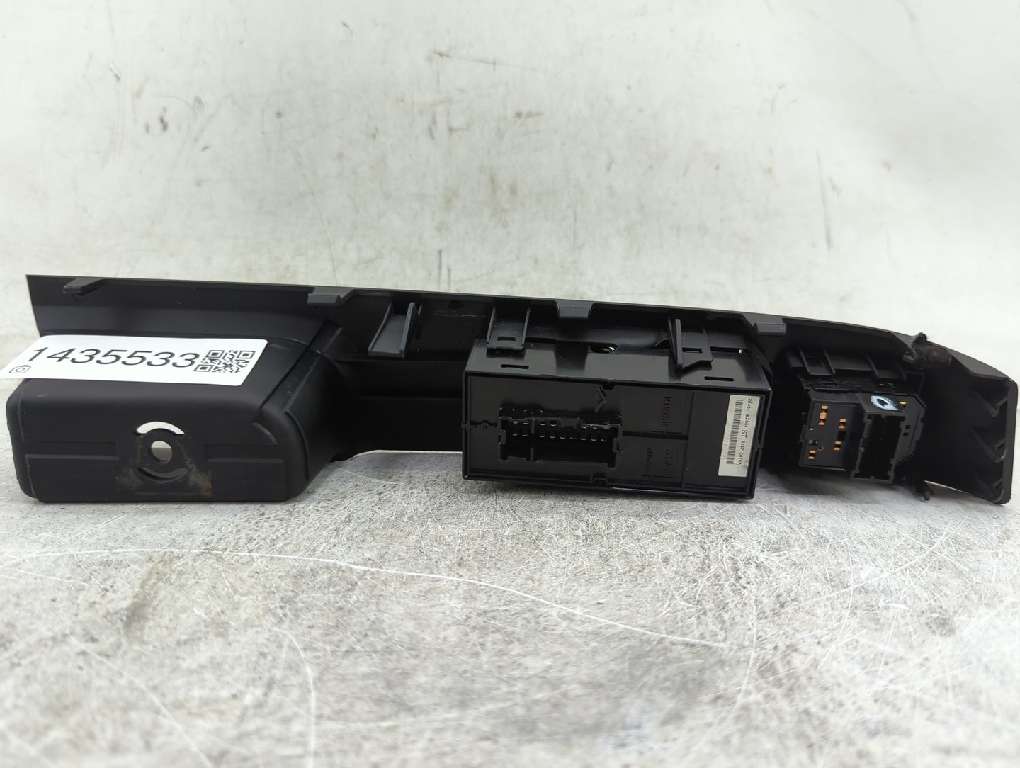 2016-2022 Nissan Titan Master Power Window Switch Replacement Driver Side Left P/N:25401 EZ00A Fits OEM Used Auto Parts - Oe