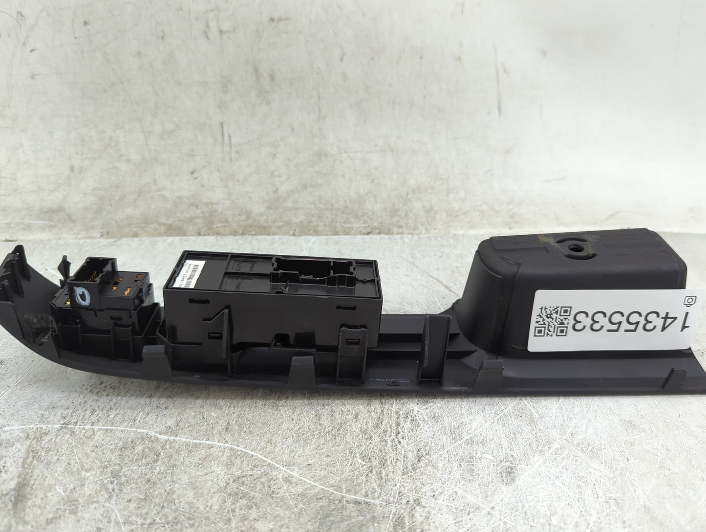 2016-2022 Nissan Titan Master Power Window Switch Replacement Driver Side Left P/N:25401 EZ00A Fits OEM Used Auto Parts - Oe