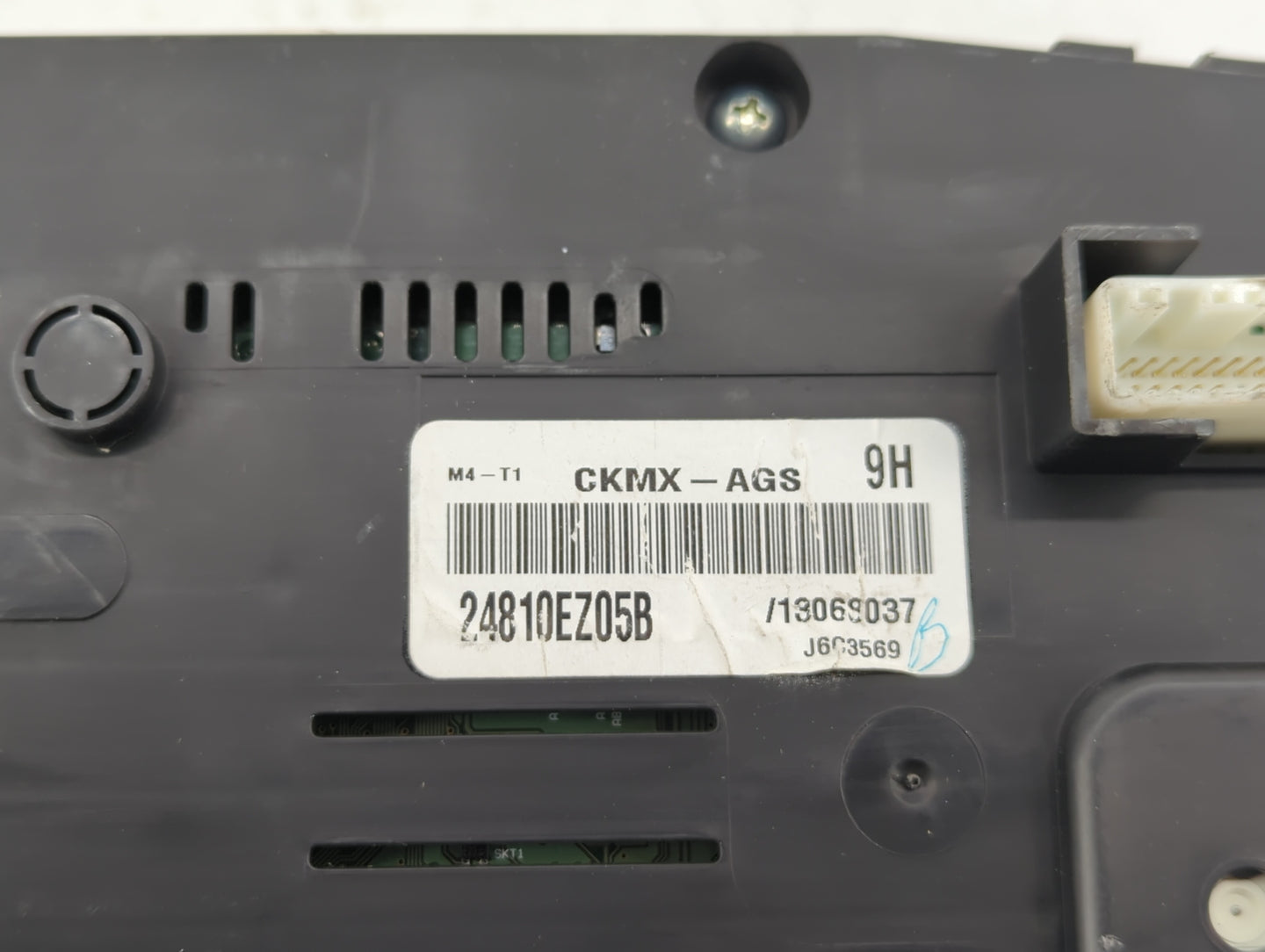 2018 Nissan Titan Instrument Cluster Speedometer Gauges P/N:24810EZ05B Fits OEM Used Auto Parts - Oemusedautoparts1.com