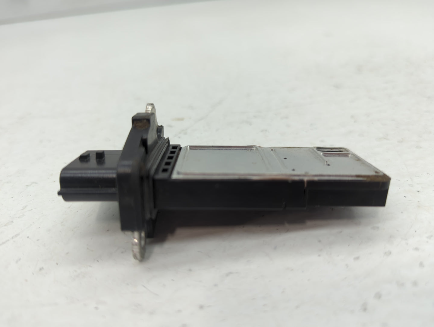 2004-2022 Nissan Titan Mass Air Flow Meter Maf - Oemusedautoparts1.com