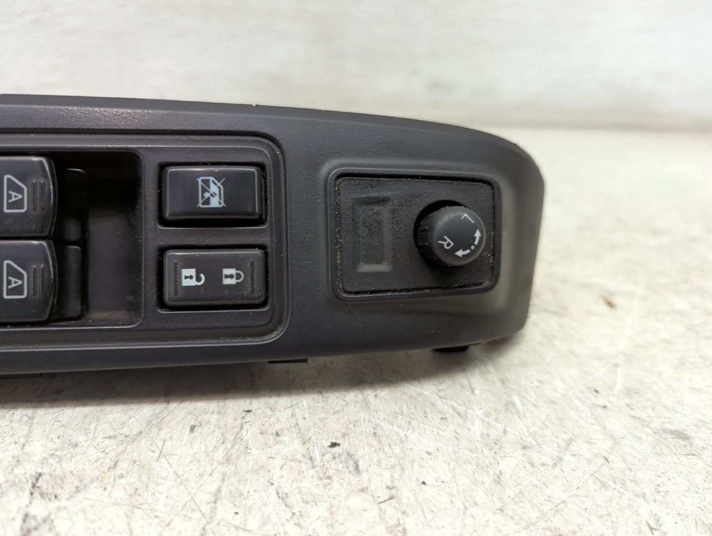 2016-2022 Nissan Titan Xd Master Power Window Switch Replacement Driver Side Left P/N:25401 EZ10A Fits OEM Used Auto Parts -