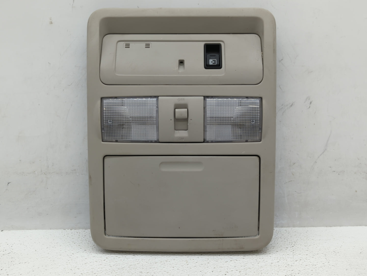 2018-2022 Nissan Titan Xd Center Floor Console P/N:28336 5AA0A Fits Fits 2018 2019 2020 2021 2022 OEM Used Auto Parts - Oemu