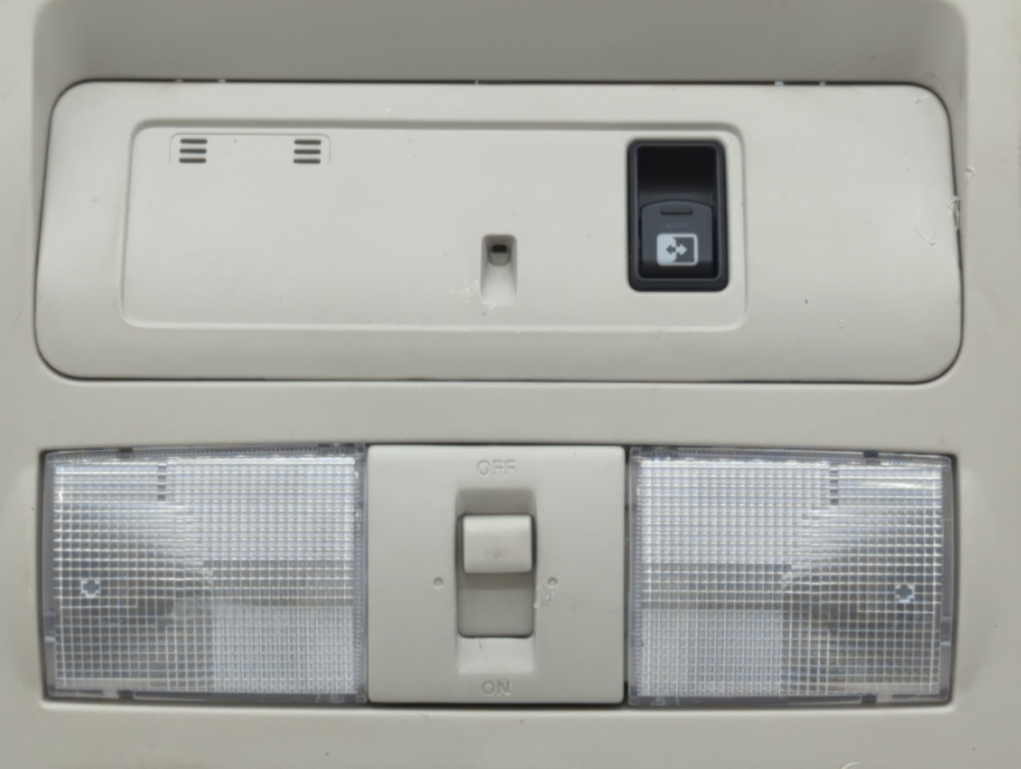 2018-2022 Nissan Titan Xd Center Floor Console P/N:28336 5AA0A Fits Fits 2018 2019 2020 2021 2022 OEM Used Auto Parts - Oemu