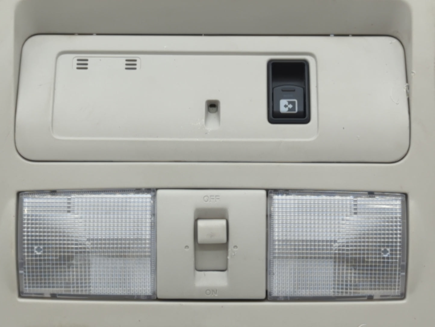 2018-2022 Nissan Titan Xd Center Floor Console P/N:28336 5AA0A Fits Fits 2018 2019 2020 2021 2022 OEM Used Auto Parts - Oemu
