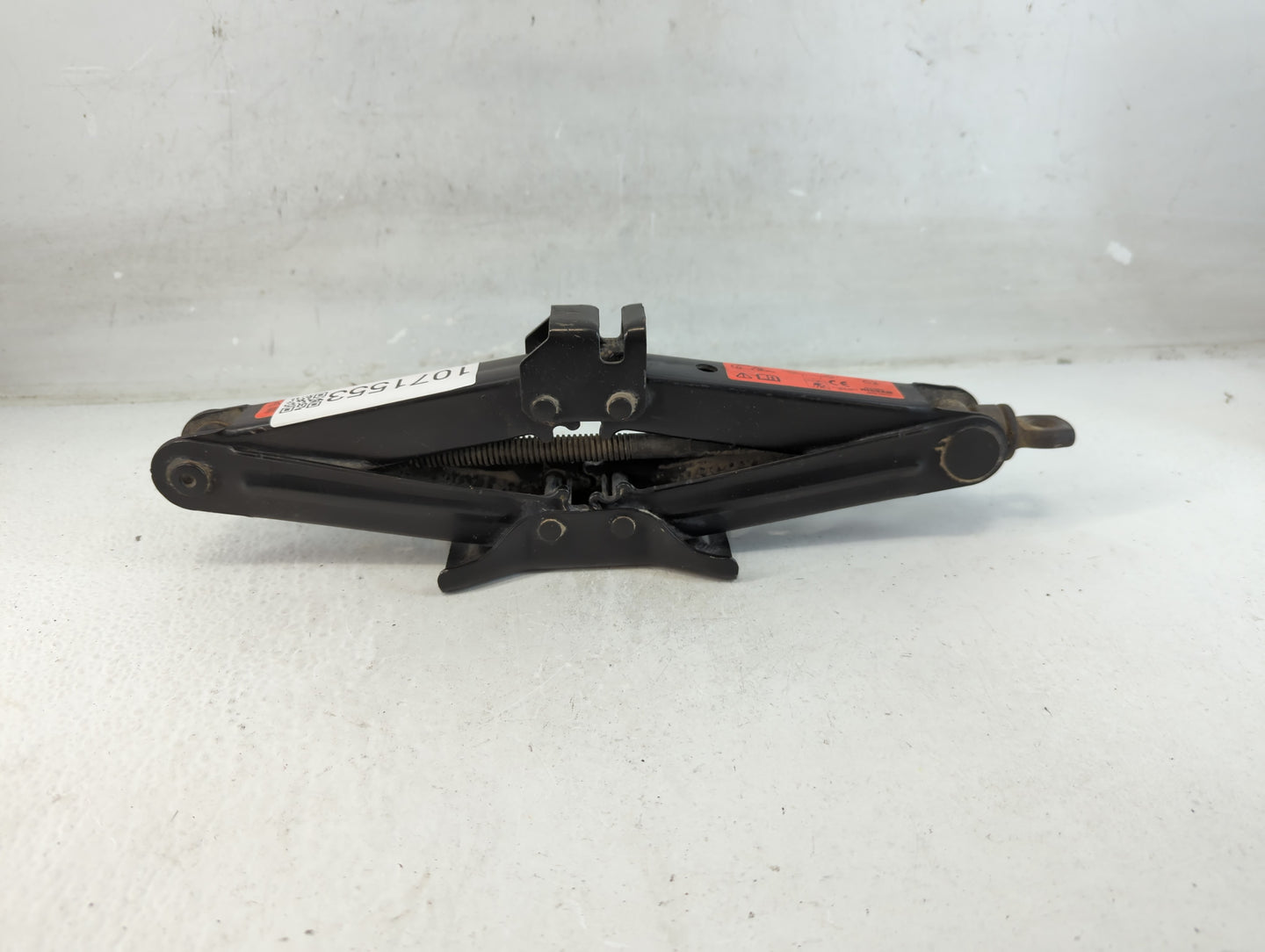 2018 Nissan Versa Spare Scissor Car Jack - Oemusedautoparts1.com