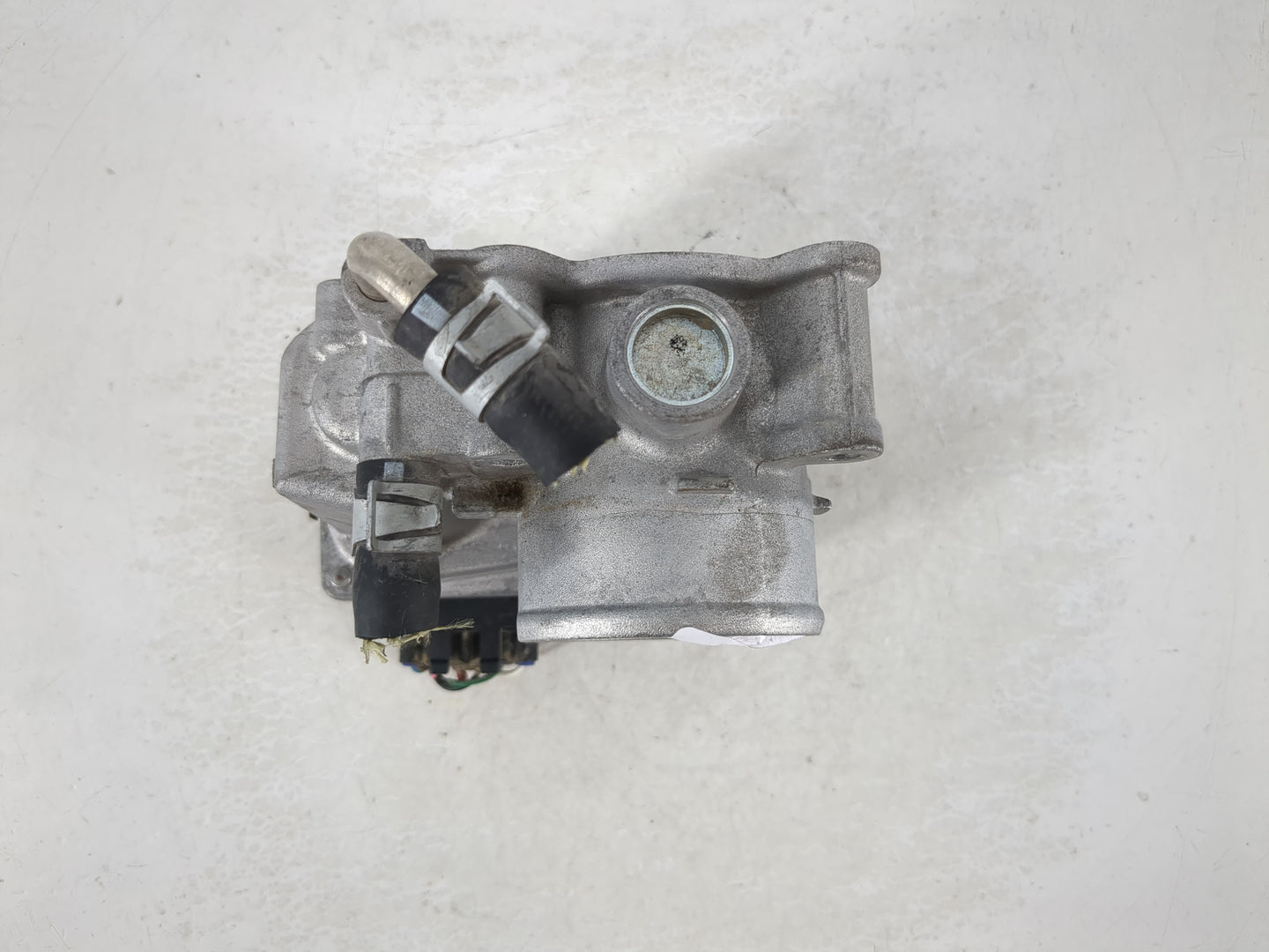 2012-2019 Nissan Versa Throttle Body P/N:3AA50 02 H 3AA50-02 E Fits Fits 2012 2013 2014 2015 2016 2017 2018 2019 OEM Used Au