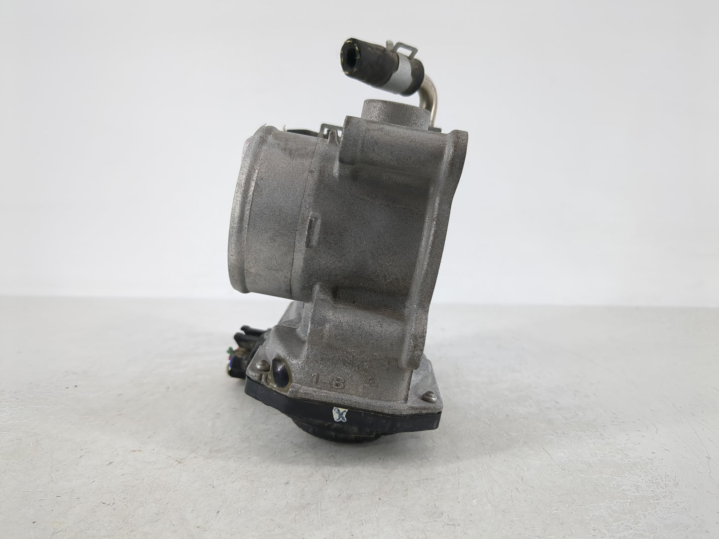 2012-2019 Nissan Versa Throttle Body P/N:3AA50 02 H 3AA50-02 E Fits Fits 2012 2013 2014 2015 2016 2017 2018 2019 OEM Used Au