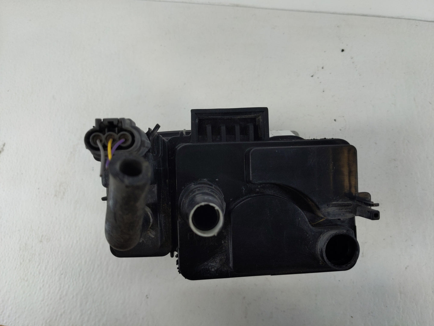 2018 Nissan Versa Fuel Vapor Charcoal Canister - Oemusedautoparts1.com
