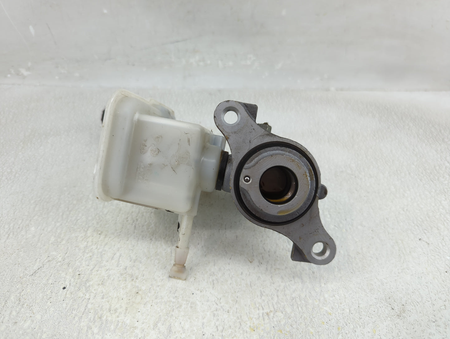 2012-2019 Nissan Versa Brake Master Cylinder - Oemusedautoparts1.com