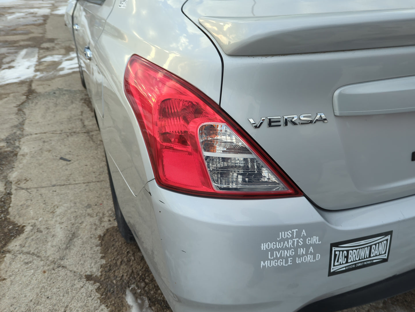 2015-2019 Nissan Versa Rear Bumper Assembly Oem 1316675 - Oemusedautoparts1.com
