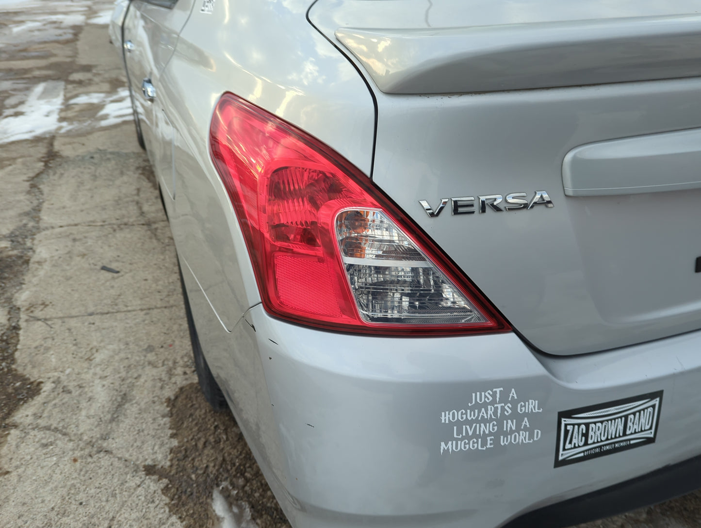 2015-2019 Nissan Versa Rear Bumper Assembly Oem 1316675 - Oemusedautoparts1.com