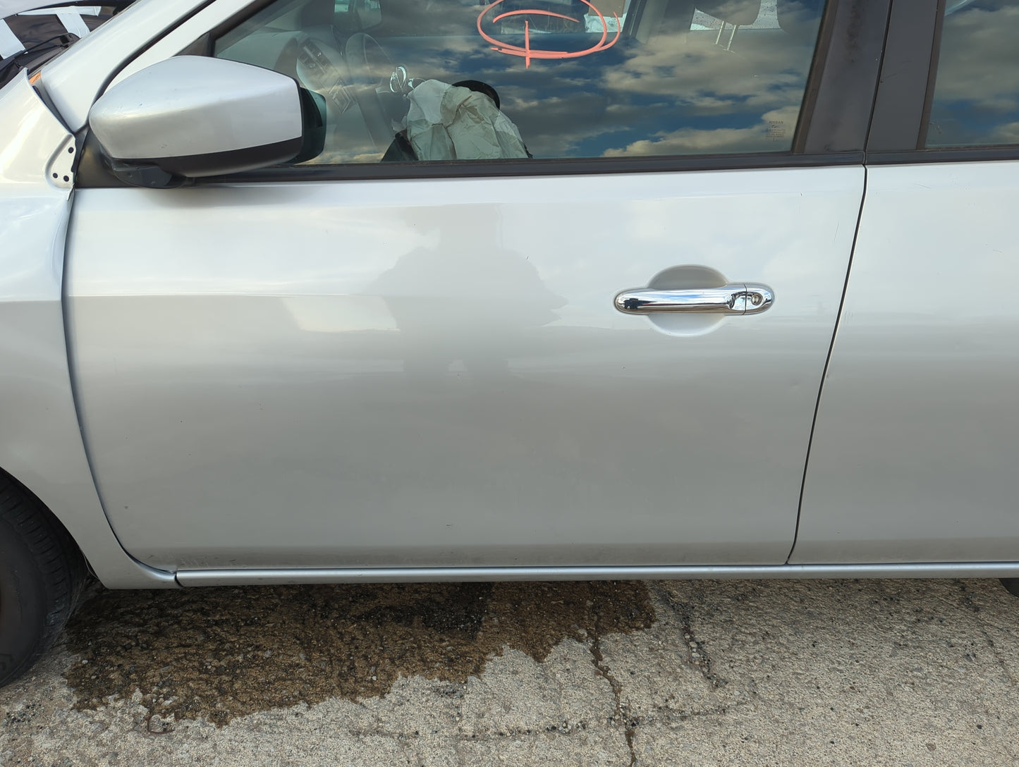 2012-2019 Nissan Versa Driver Front Door Oem 1316767 - Oemusedautoparts1.com