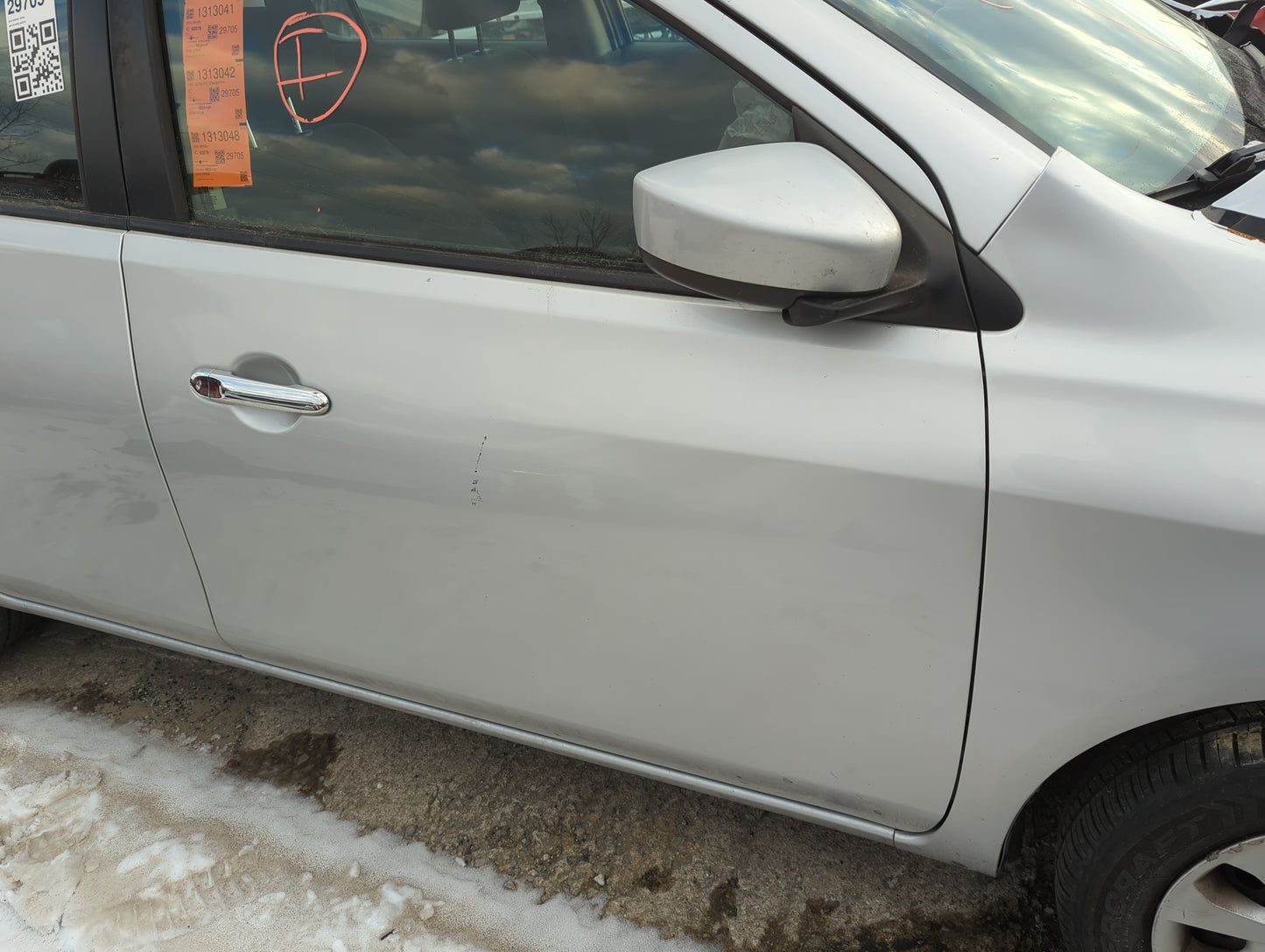 2012-2019 Nissan Versa Passenger Front Door Oem 1316778 - Oemusedautoparts1.com