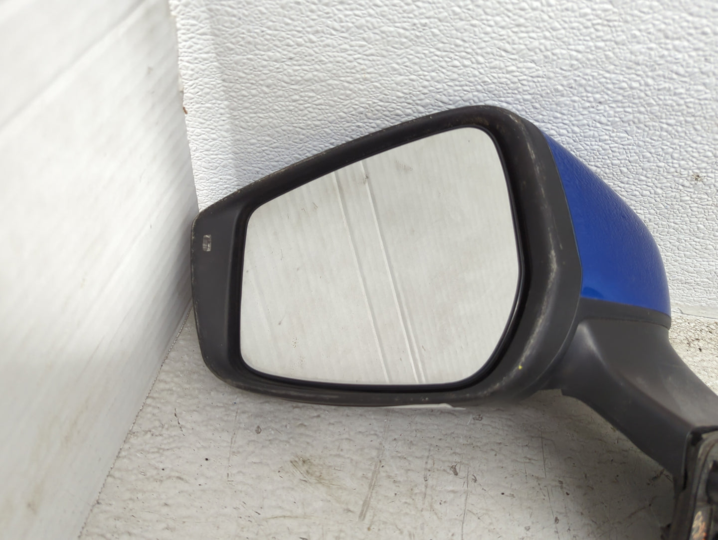 2015-2019 Nissan Versa Driver Side View Mirror - Left Door Mirror OEM Used - Oemusedautoparts1.com