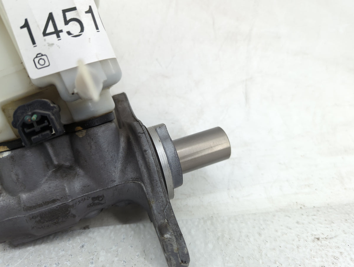2012-2019 Nissan Versa Brake Master Cylinder 1451099 - Oemusedautoparts1.com