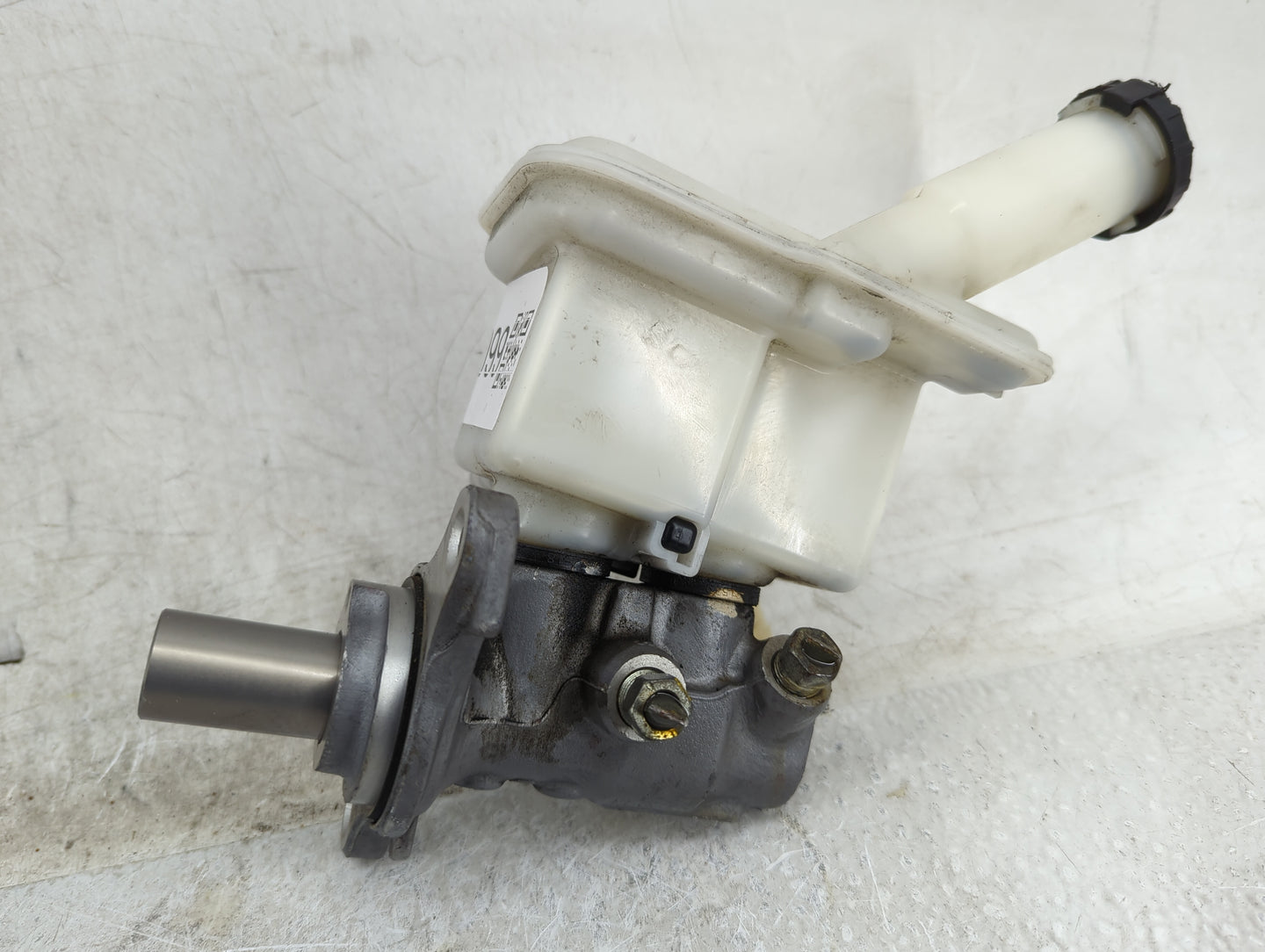 2012-2019 Nissan Versa Brake Master Cylinder - Oemusedautoparts1.com