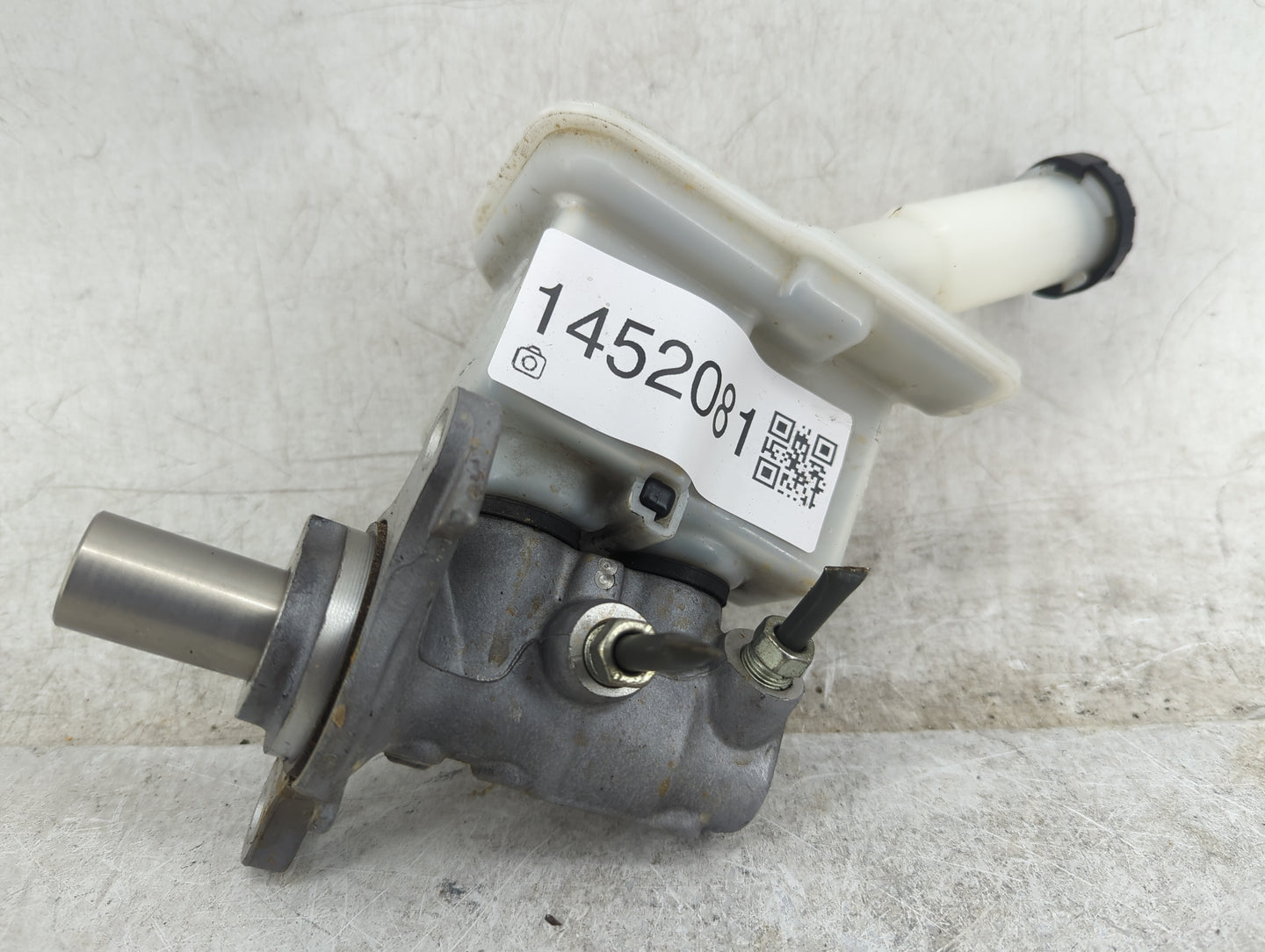 2012-2019 Nissan Versa Brake Master Cylinder 1452081 - Oemusedautoparts1.com