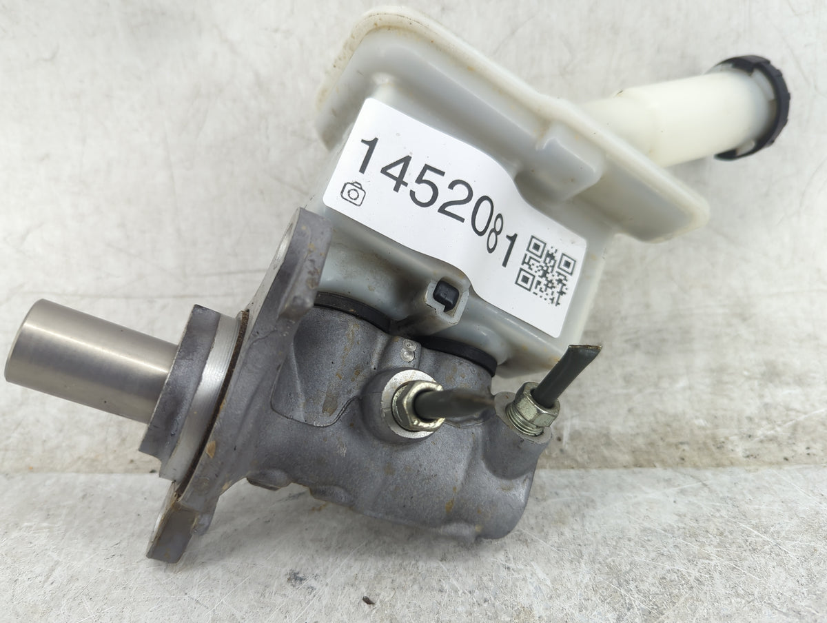 2012-2019 Nissan Versa Brake Master Cylinder 1452081 - Oemusedautoparts1.com