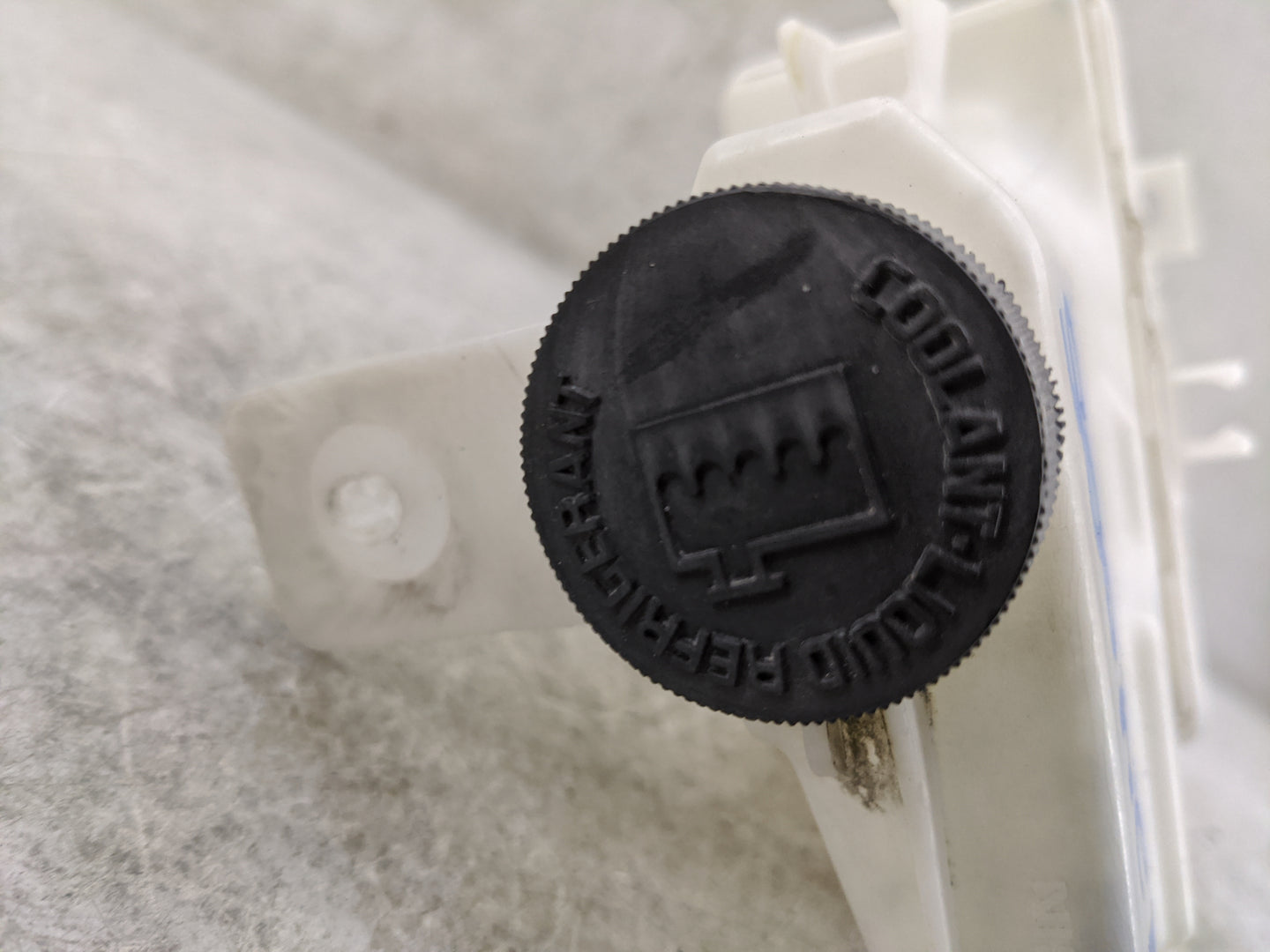 2013-2019 Nissan Versa Radiator Coolant Overflow Expansion Tank Bottle 1476943 - Oemusedautoparts1.com