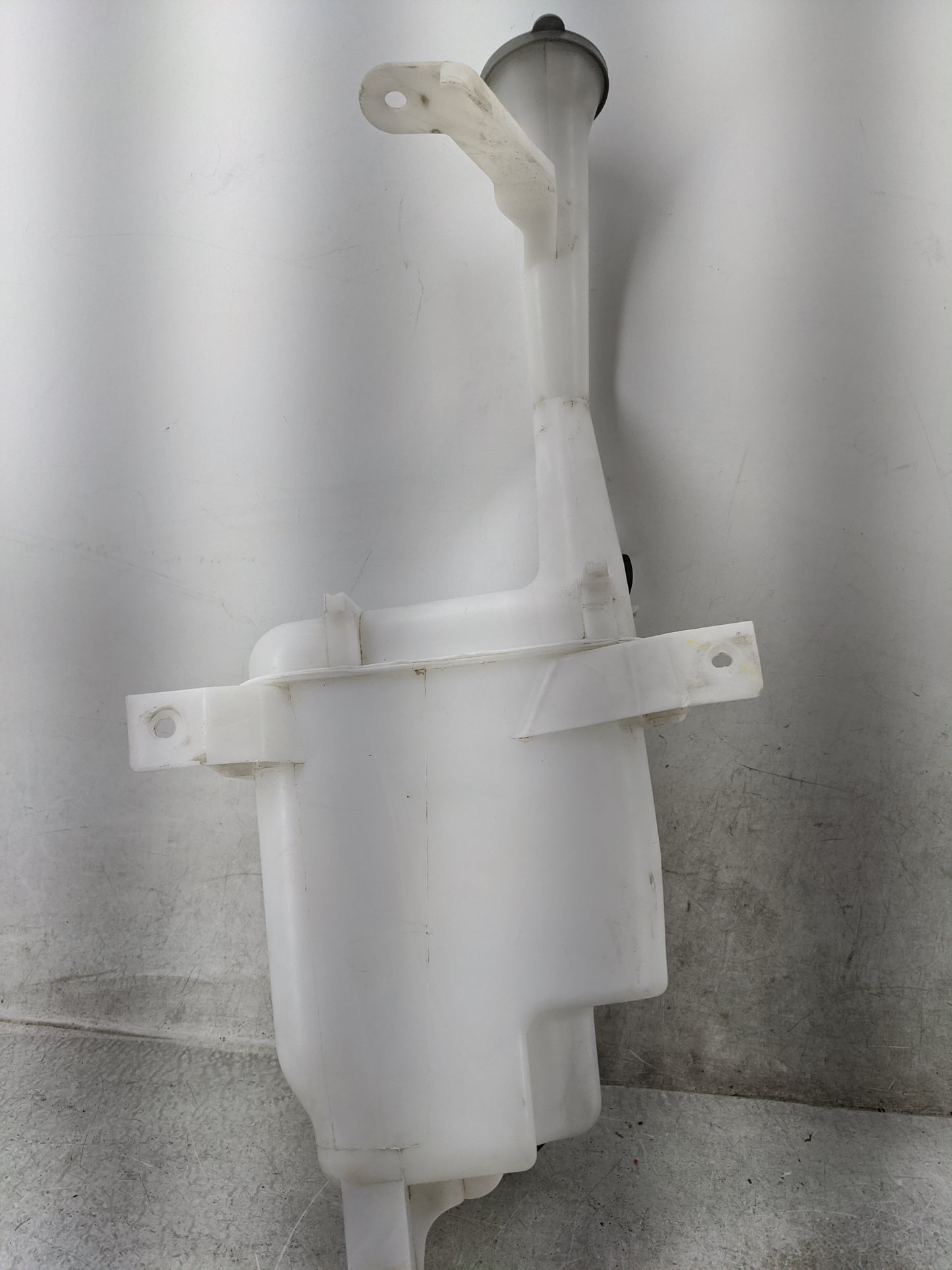 2012-2019 Nissan Versa Windshield Washer Fluid Reservoir Bottle Oem 1476978 - Oemusedautoparts1.com