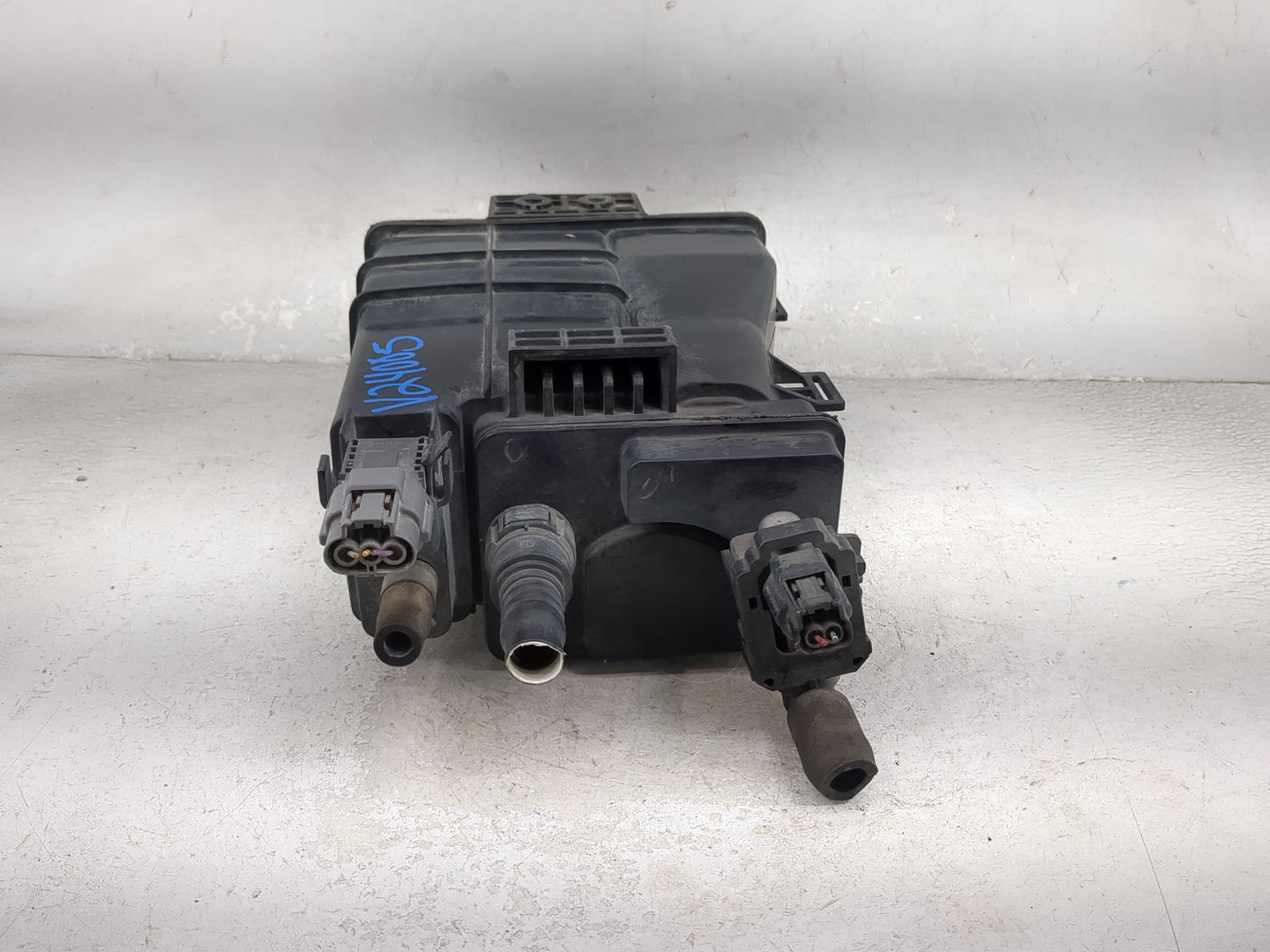 2018 Nissan Versa Fuel Vapor Charcoal Canister - Oemusedautoparts1.com