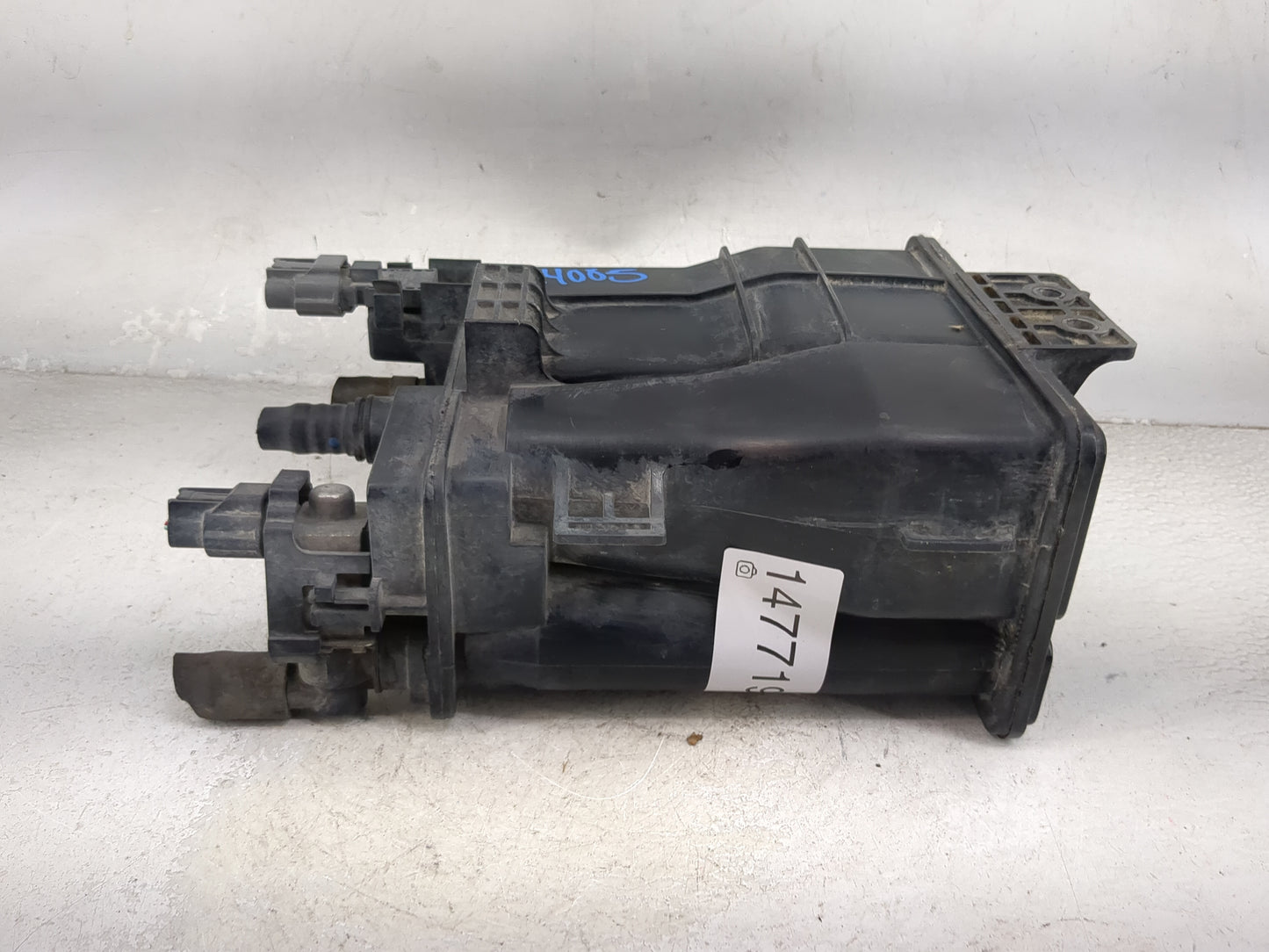 2018 Nissan Versa Fuel Vapor Charcoal Canister - Oemusedautoparts1.com