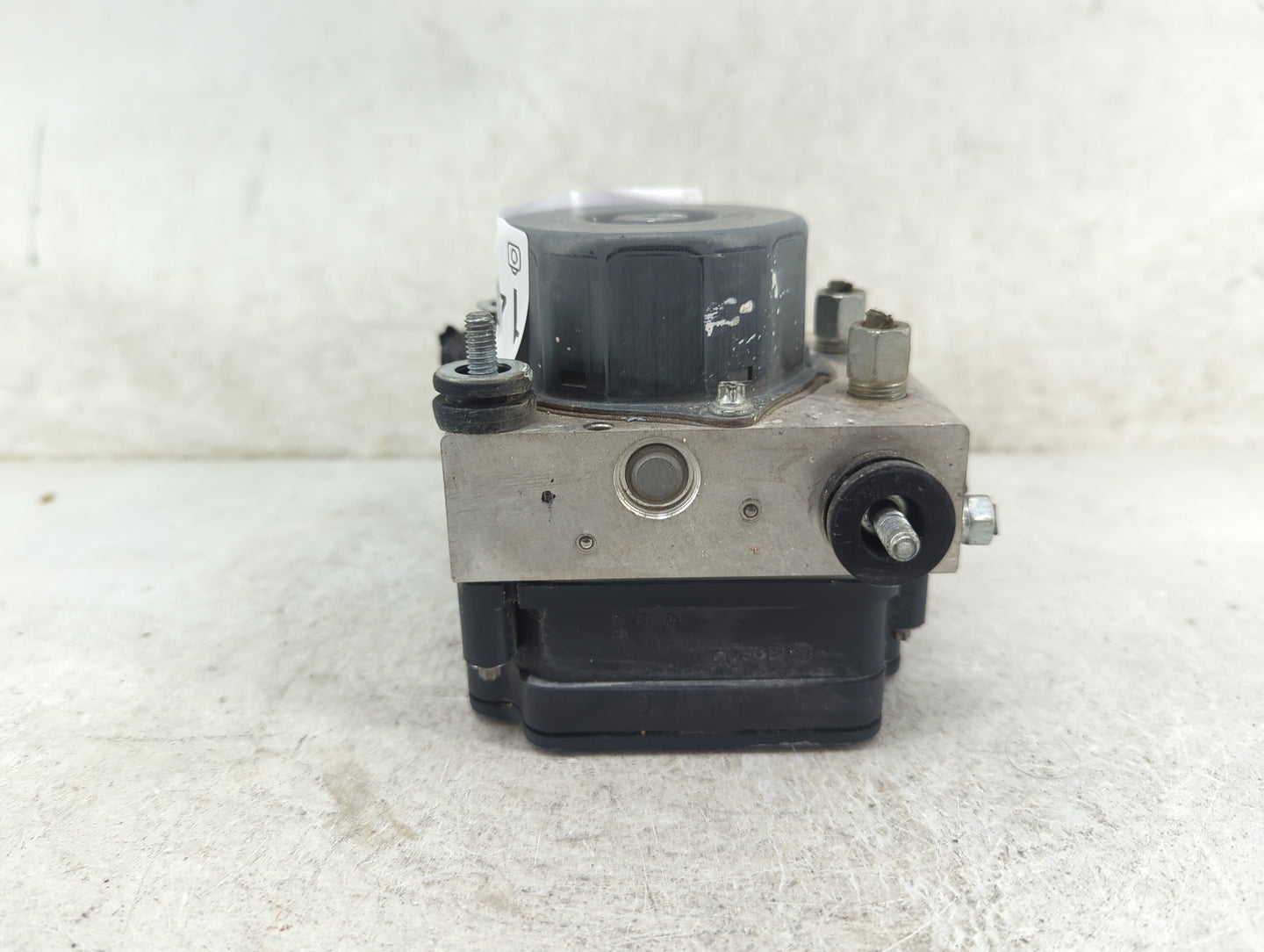 2015-2019 Nissan Versa ABS Pump Control Module Replacement P/N:47660 9KS0A 0 265 259 768 Fits Fits 2015 2016 2017 2018 2019 