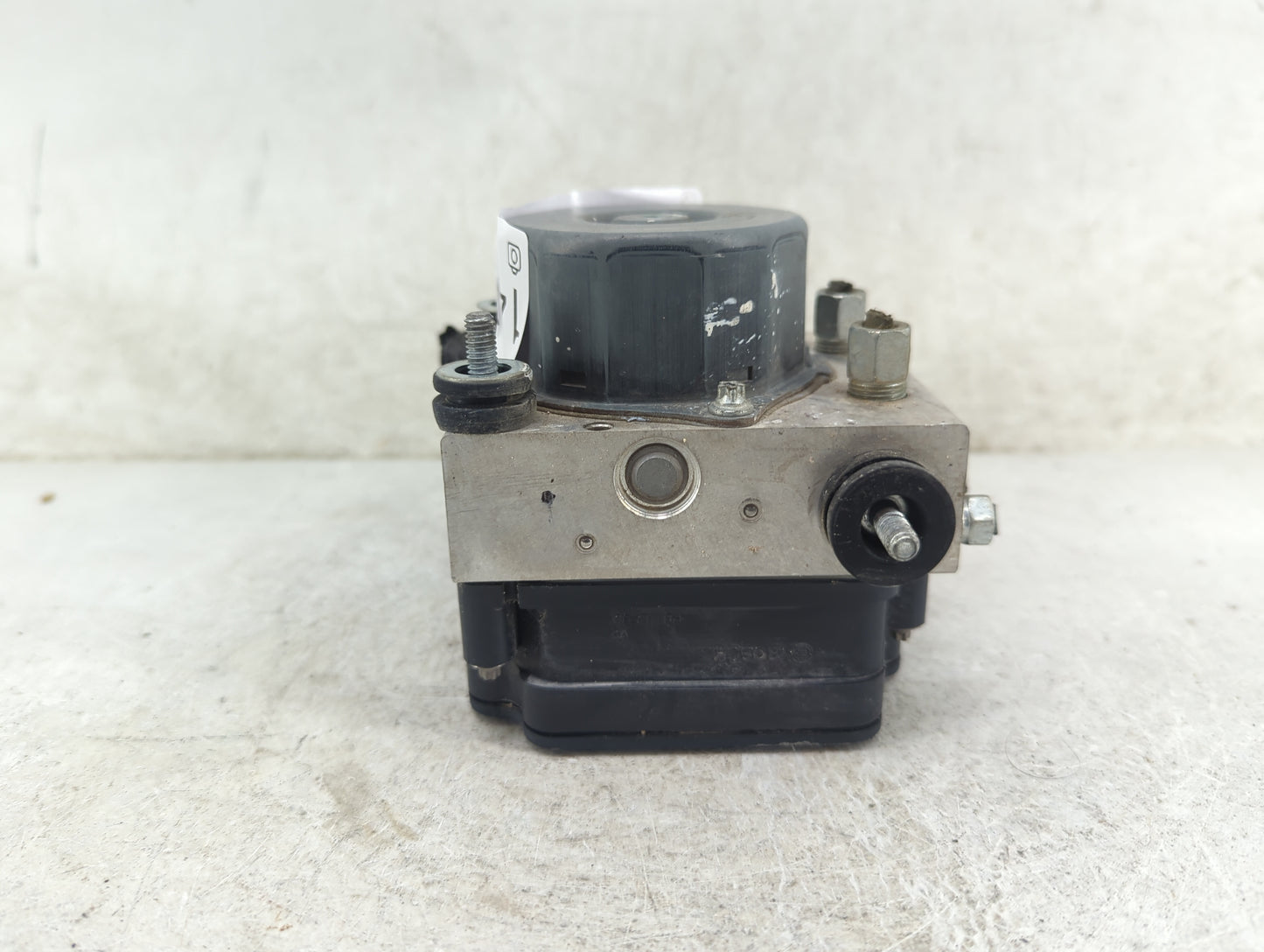 2015-2019 Nissan Versa ABS Pump Control Module Replacement P/N:47660 9KS0A 0 265 259 768 Fits Fits 2015 2016 2017 2018 2019 