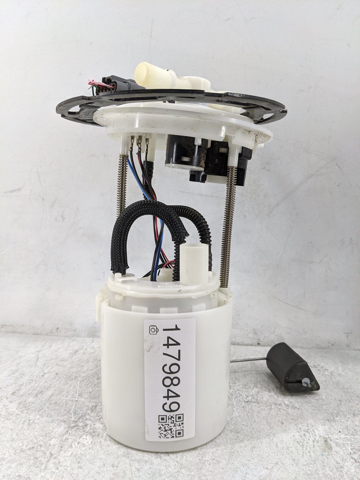 2012-2018 Nissan Versa Electrical Gas Fuel Pump Assembly 1479849 - Oemusedautoparts1.com