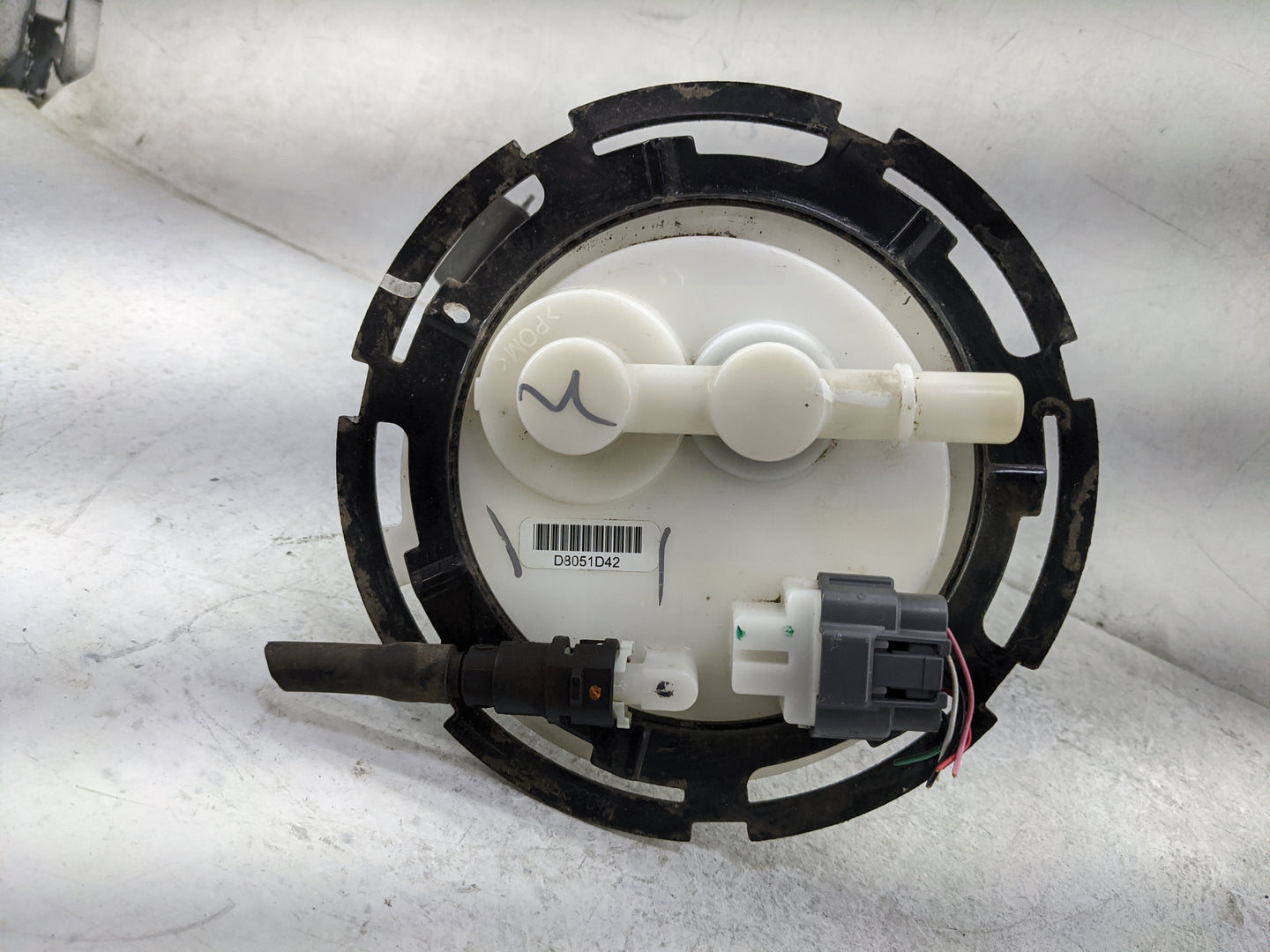 2012-2018 Nissan Versa Electrical Gas Fuel Pump Assembly 1479849 - Oemusedautoparts1.com