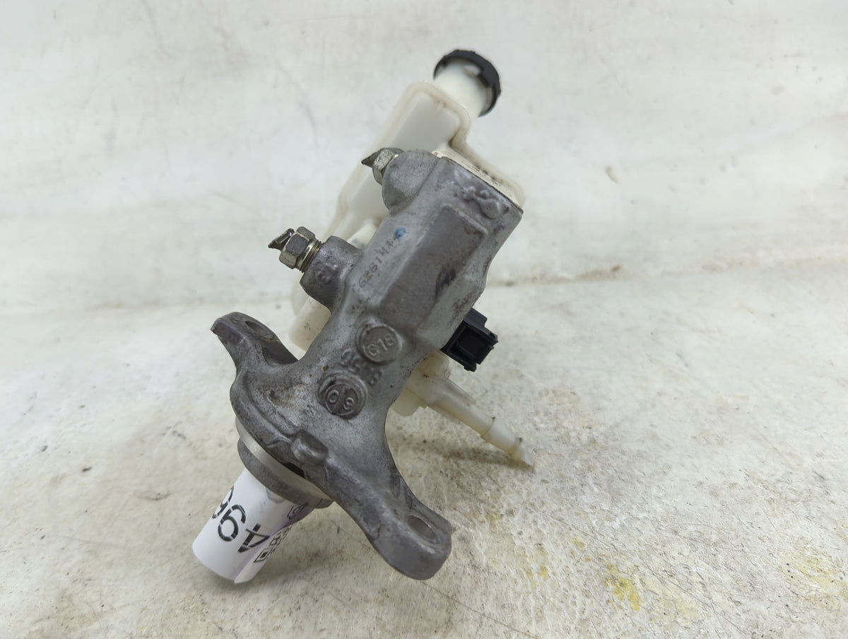 2012-2019 Nissan Versa Brake Master Cylinder 1496642 - Oemusedautoparts1.com
