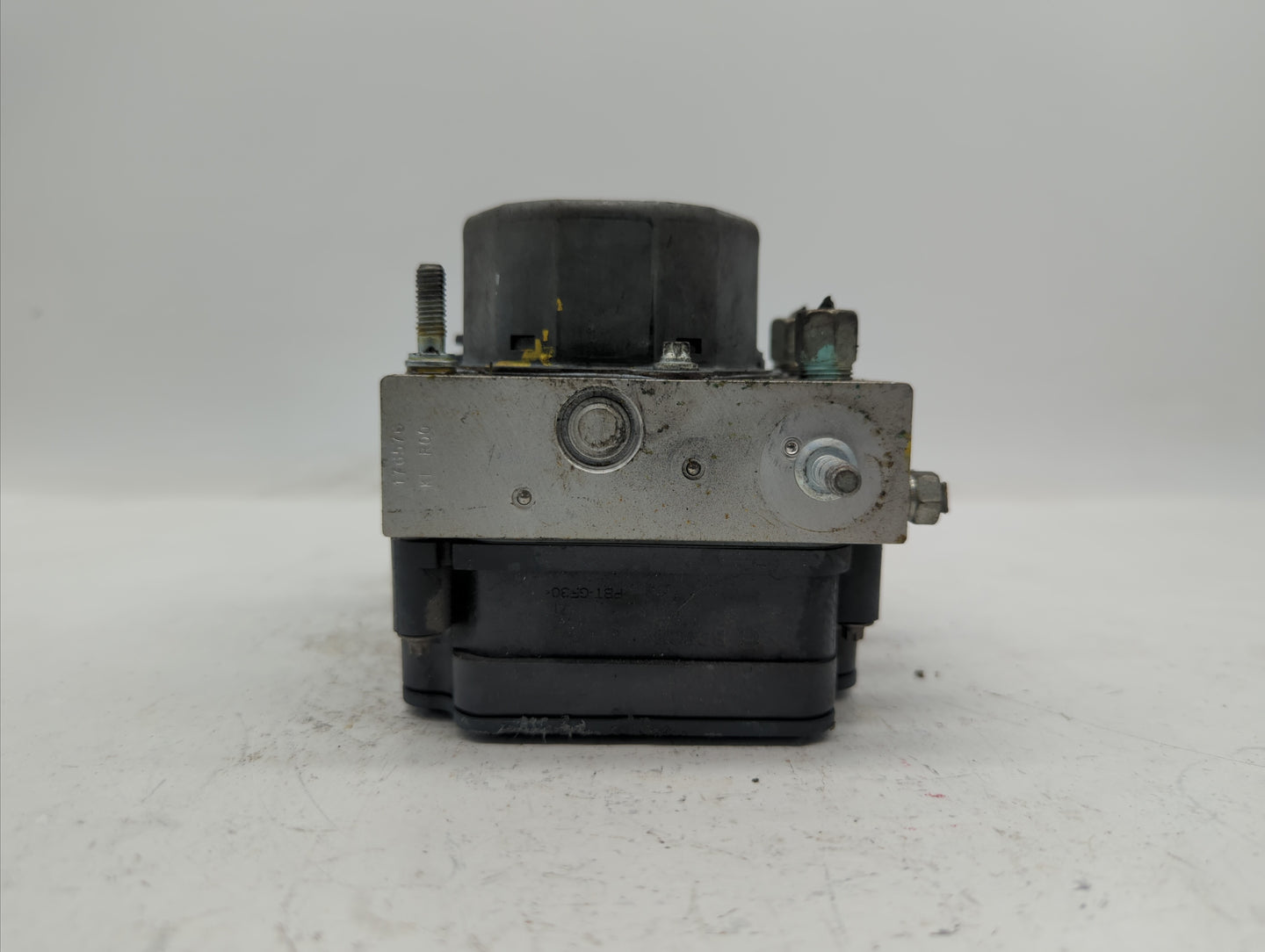 2015-2019 Nissan Versa ABS Pump Control Module Replacement P/N:47660 9KS0A 47660 9KL0A Fits Fits 2015 2016 2017 2018 2019 OE