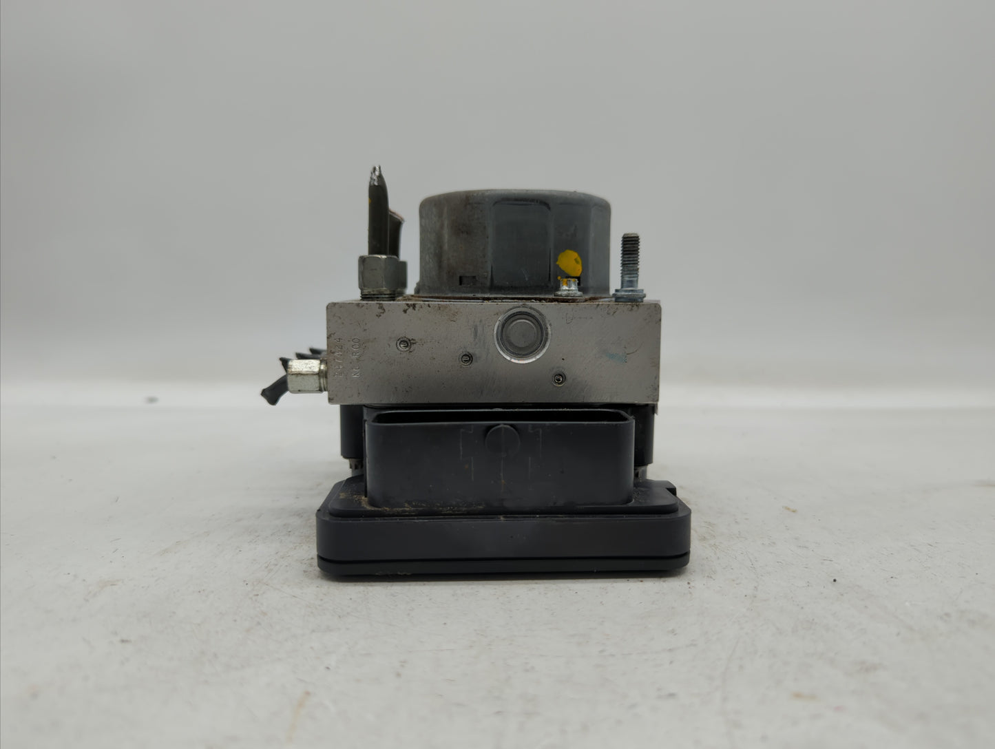 2015-2019 Nissan Versa ABS Pump Control Module Replacement P/N:47660 9KS0A 47660 9KL0A Fits Fits 2015 2016 2017 2018 2019 OE