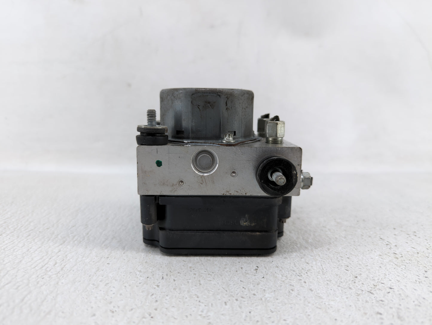 2015-2019 Nissan Versa ABS Pump Control Module Replacement P/N:47660 9KS0A 47660 9KL0A Fits Fits 2015 2016 2017 2018 2019 OE