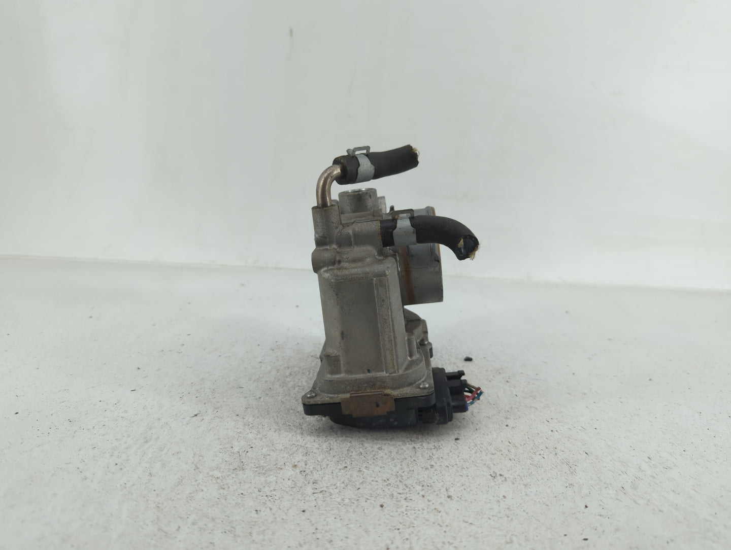 2012-2019 Nissan Versa Throttle Body P/N:3AA50-02 G 3AA50-02 B, 3AA50-02 C Fits Fits 2012 2013 2014 2015 2016 2017 2018 2019