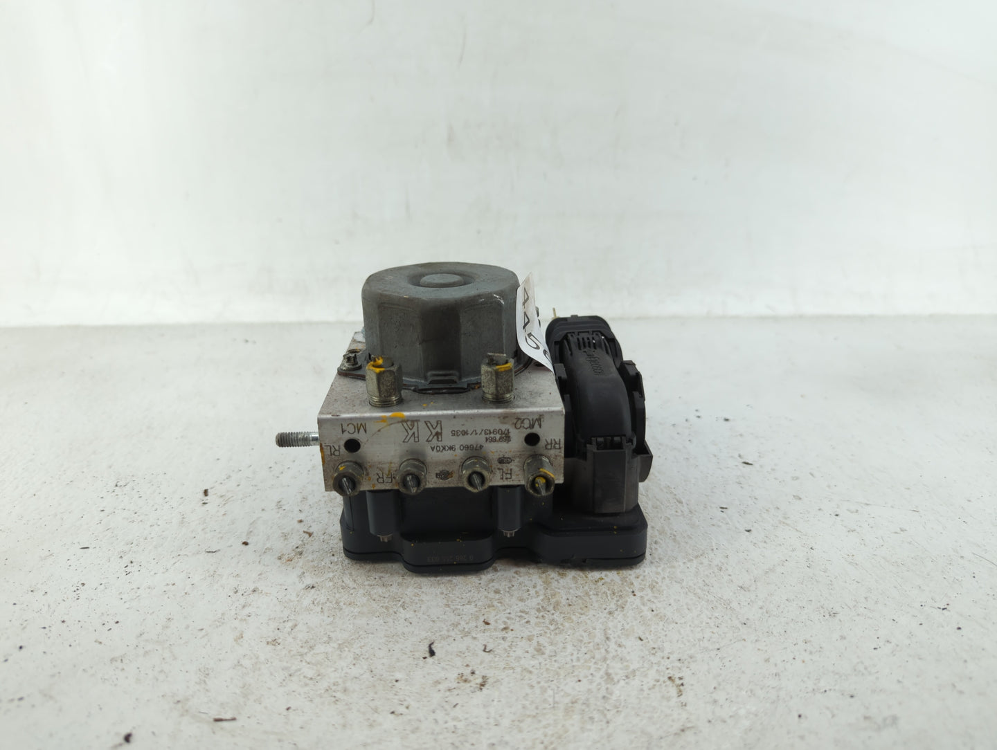 2015-2019 Nissan Versa ABS Pump Control Module Replacement P/N:47660 9KL0A 47660 9KS0A Fits Fits 2015 2016 2017 2018 2019 OE