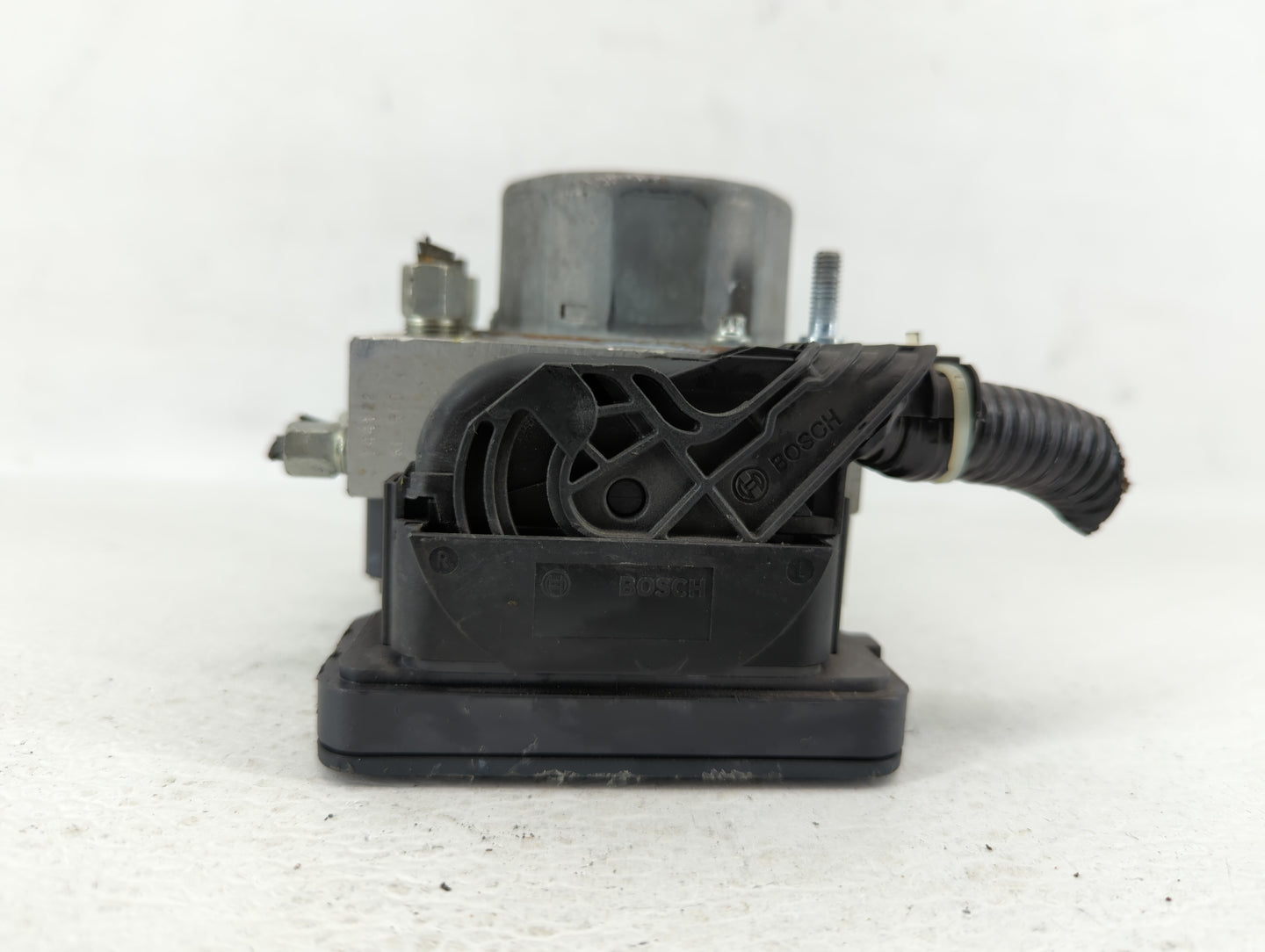 2015-2019 Nissan Versa ABS Pump Control Module Replacement P/N:47660 9KK0A 47660 9KS0A Fits Fits 2015 2016 2017 2018 2019 OE