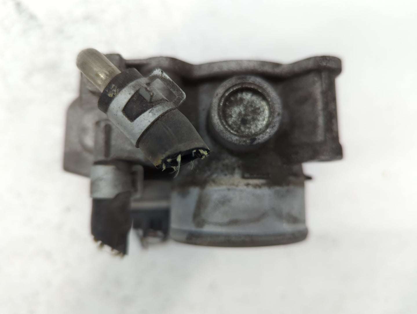 2012-2019 Nissan Versa Throttle Body P/N:3AA50-02 Fits Fits 2012 2013 2014 2015 2016 2017 2018 2019 OEM Used Auto Parts - Oe