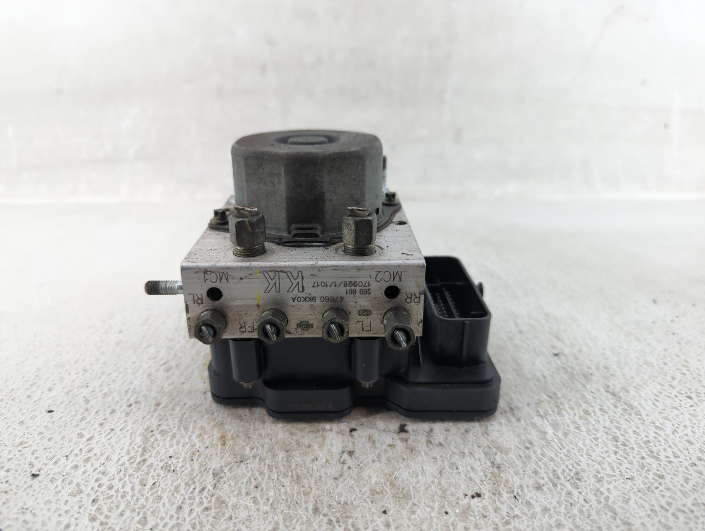 2015-2019 Nissan Versa ABS Pump Control Module Replacement P/N:47660 9KK0A Fits Fits 2015 2016 2017 2018 2019 OEM Used Auto 