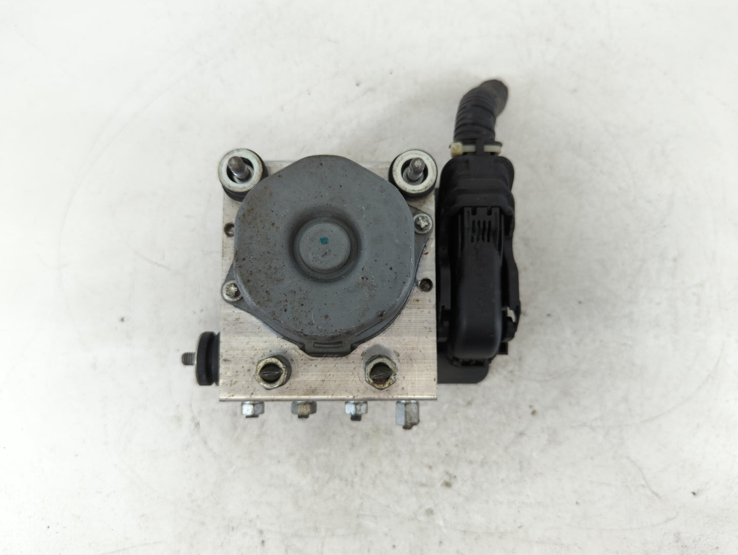 2015-2019 Nissan Versa ABS Pump Control Module Replacement P/N:269 661 47660 9KK0A Fits Fits 2015 2016 2017 2018 2019 OEM Us