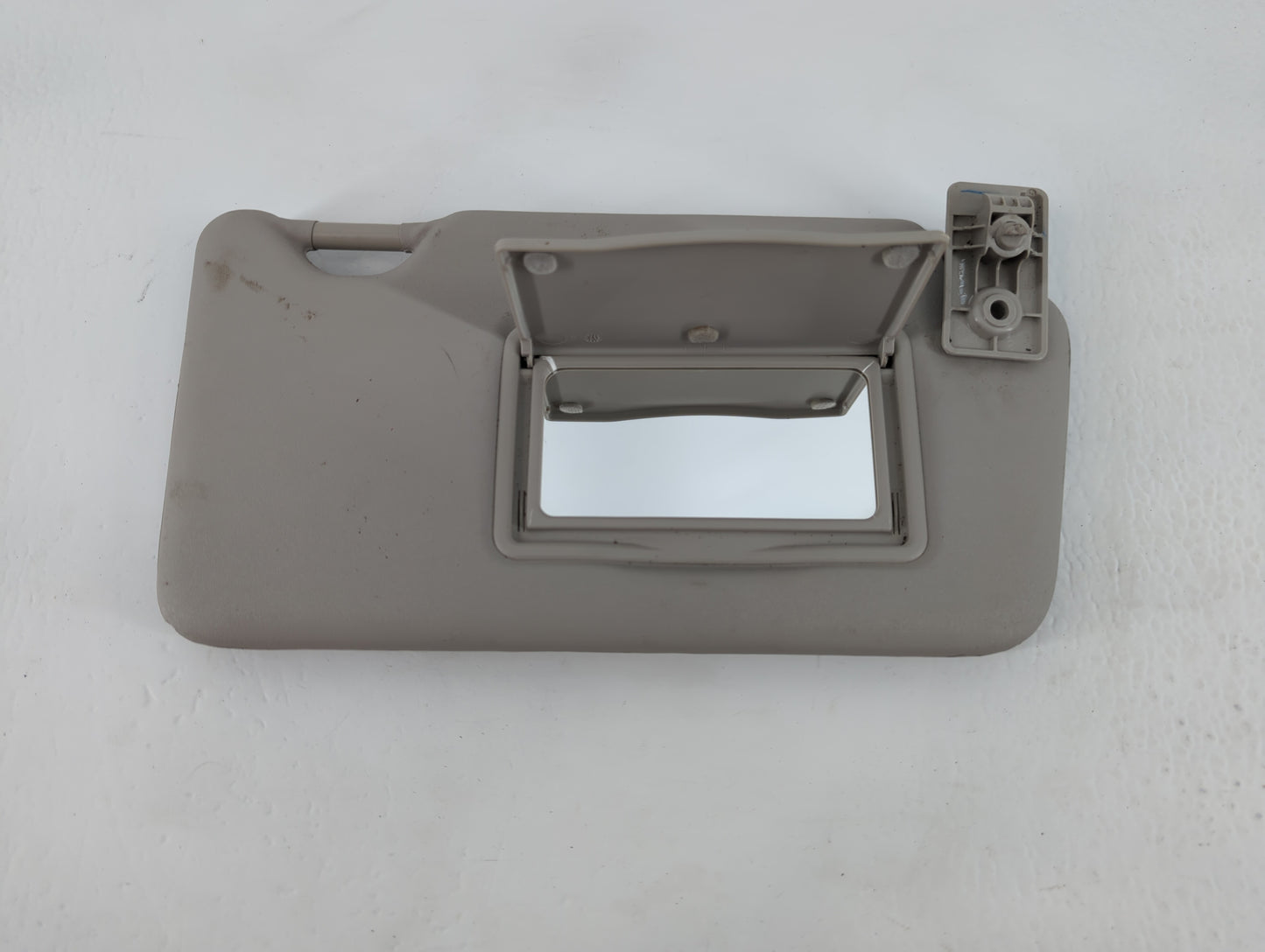 2016-2019 Nissan Versa Sun Visor Shade Replacement Passenger Right Mirror Fits Fits 2015 2016 2017 2018 2019 OEM Used Auto P