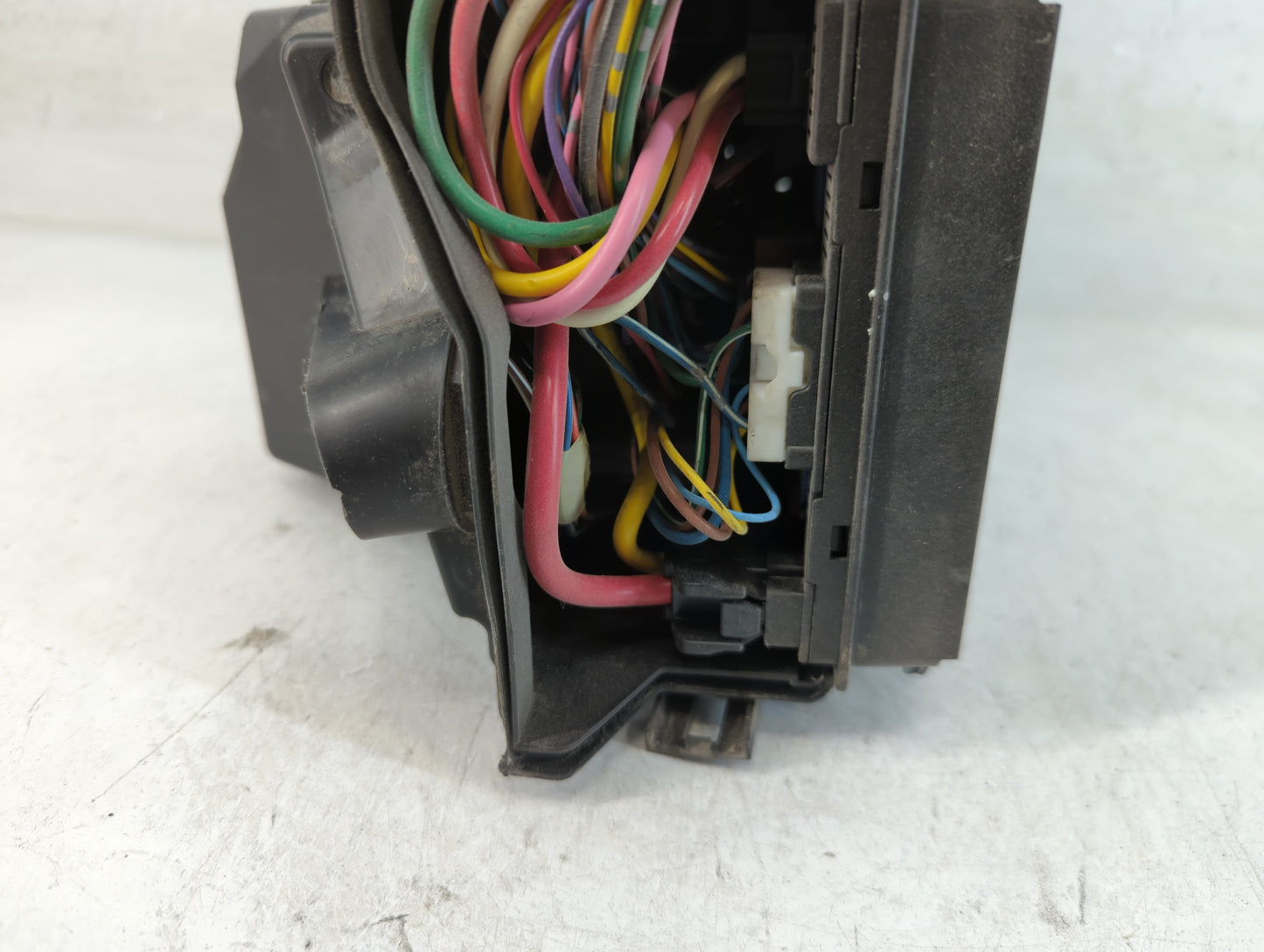 2013-2019 Nissan Versa Fusebox Fuse Box Panel Relay Module P/N:284B8 1HA0B Fits Fits 2013 2014 2015 2016 2017 2018 2019 OEM 