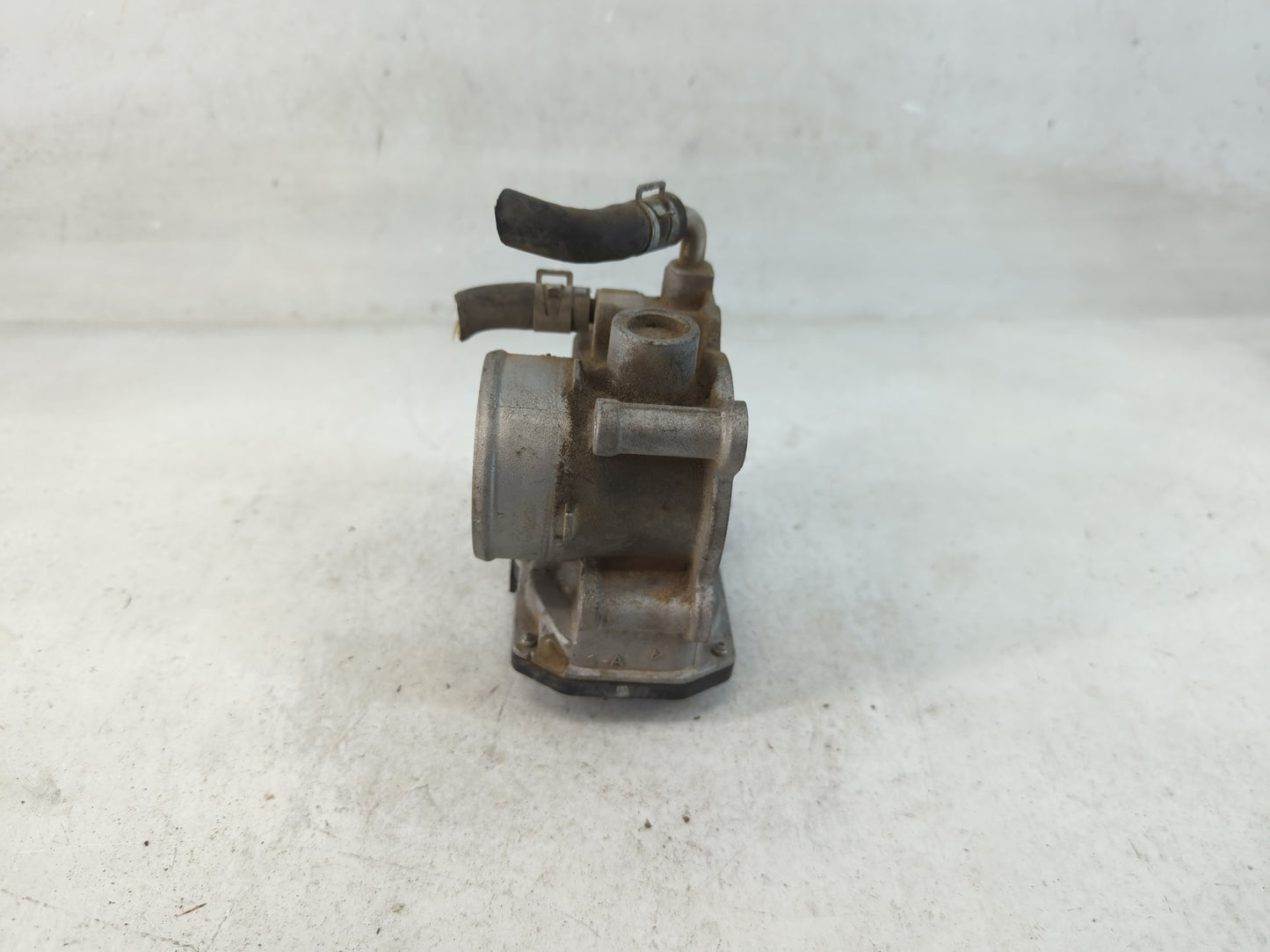2012-2019 Nissan Versa Throttle Body P/N:3AA50-02 H Fits Fits 2012 2013 2014 2015 2016 2017 2018 2019 OEM Used Auto Parts - 