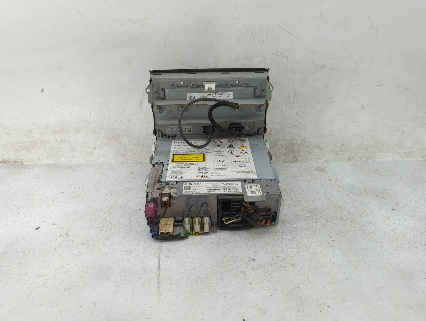 2017-2018 Porsche Cayenne Radio AM FM Cd Player Receiver Replacement P/N:9P1035880L 7PP919606D Fits Fits 2017 2018 OEM Used 