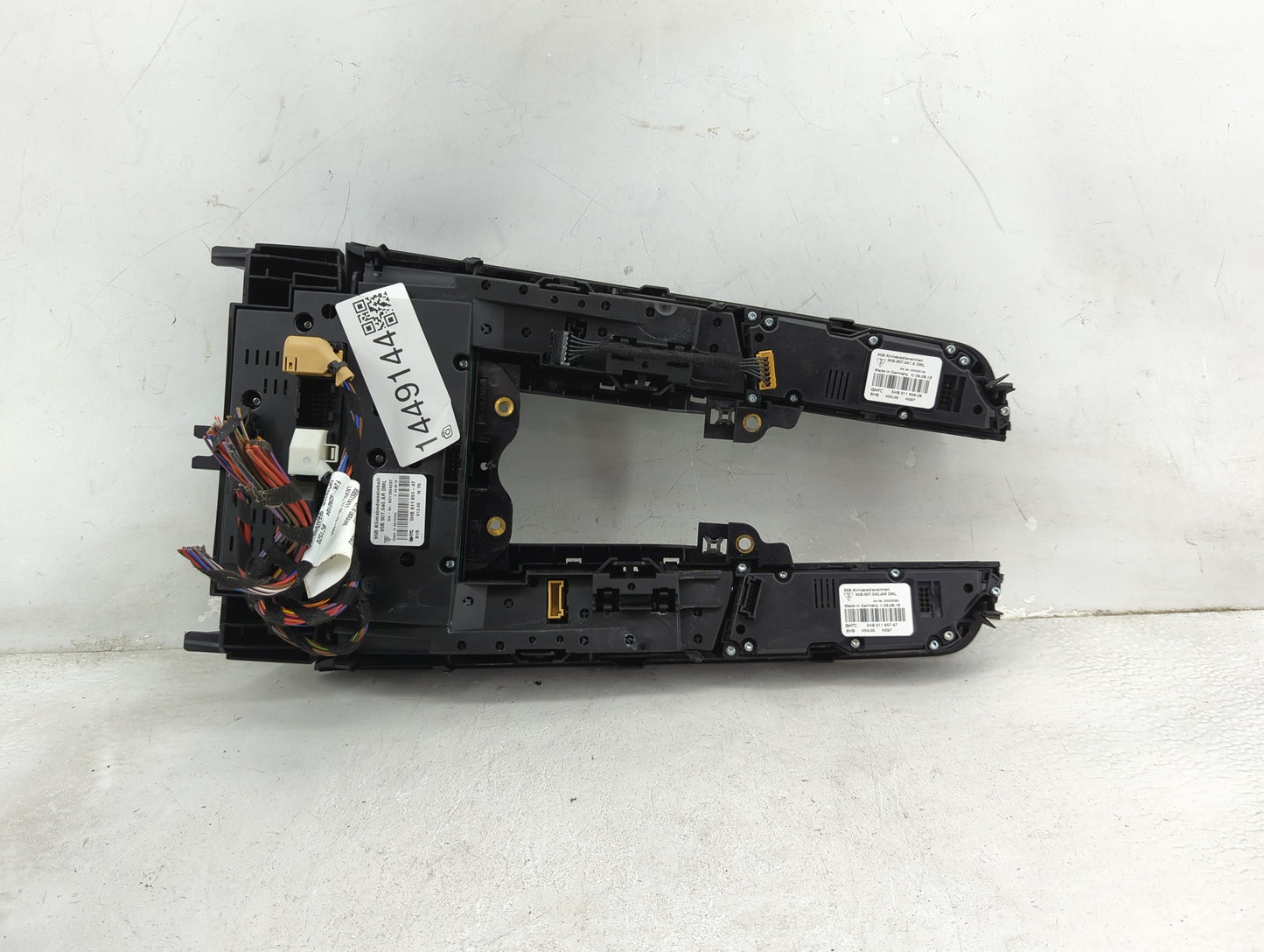 2017-2018 Porsche Macan Climate Control Module Temperature AC/Heater Replacement P/N:95B.907.040.AR 5HB011651-47 Fits OEM Us