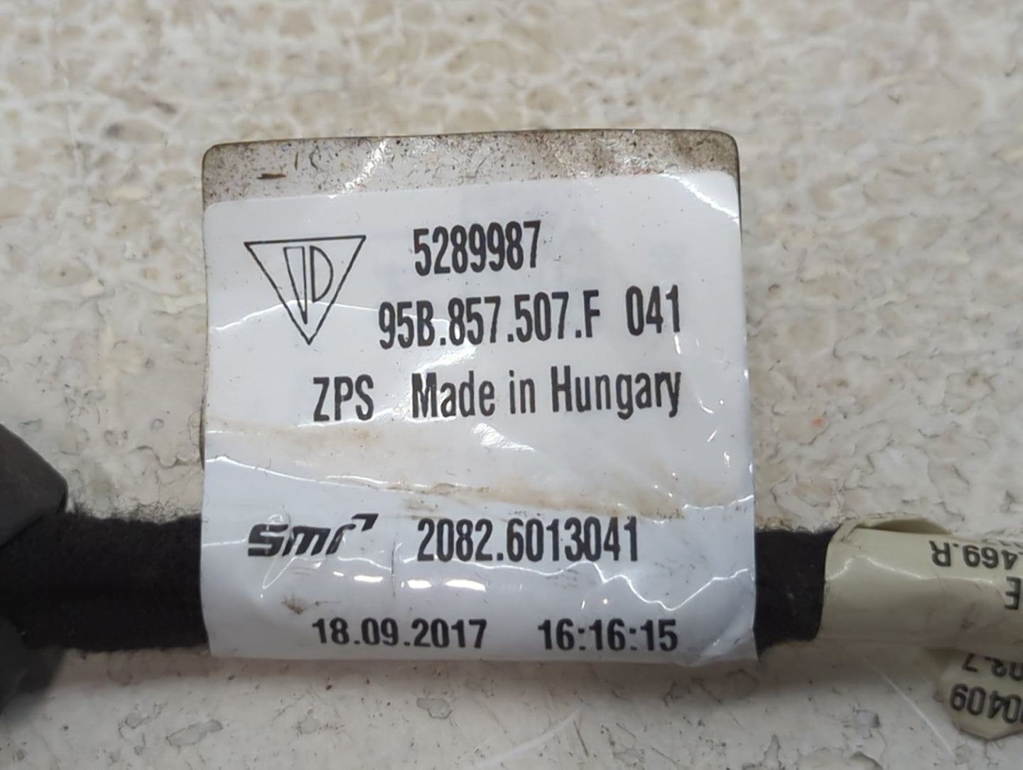 2015-2019 Porsche Macan Driver Side View Mirror - Left Door Mirror OEM Used - Oemusedautoparts1.com